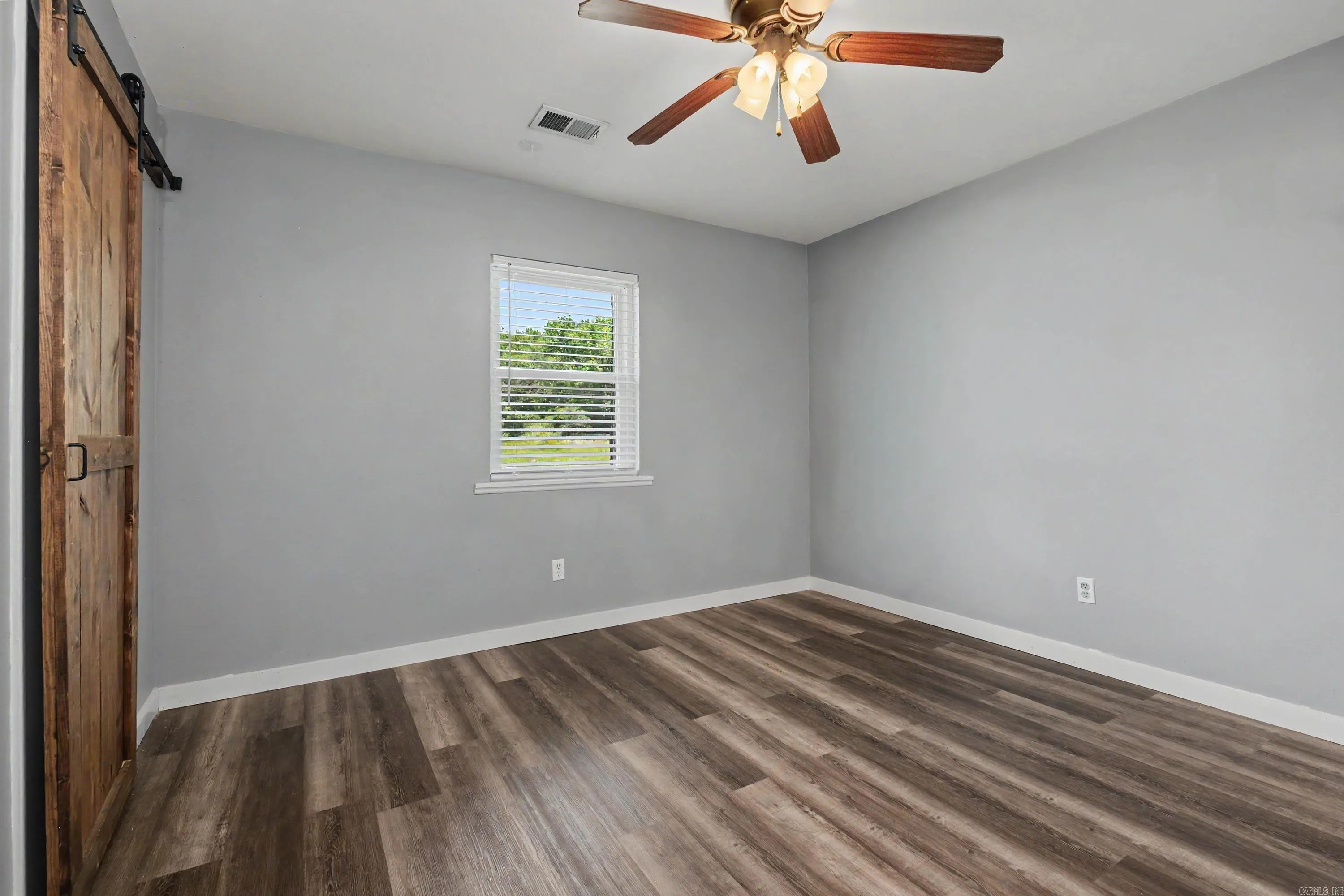 Property at 48 E Main - Image 20