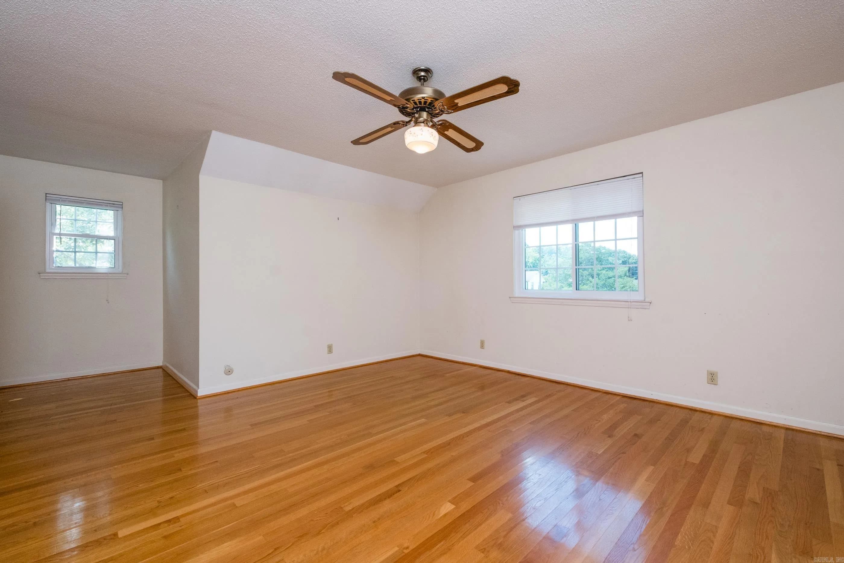 Property at 3011  Echo valley - Image 25