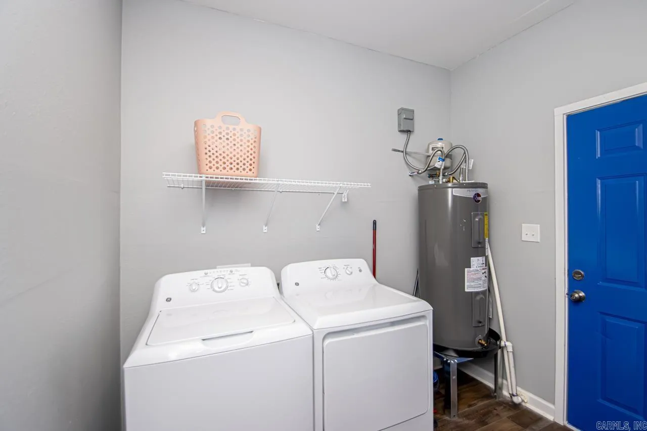 Property at 2108  Bragg - Image 24