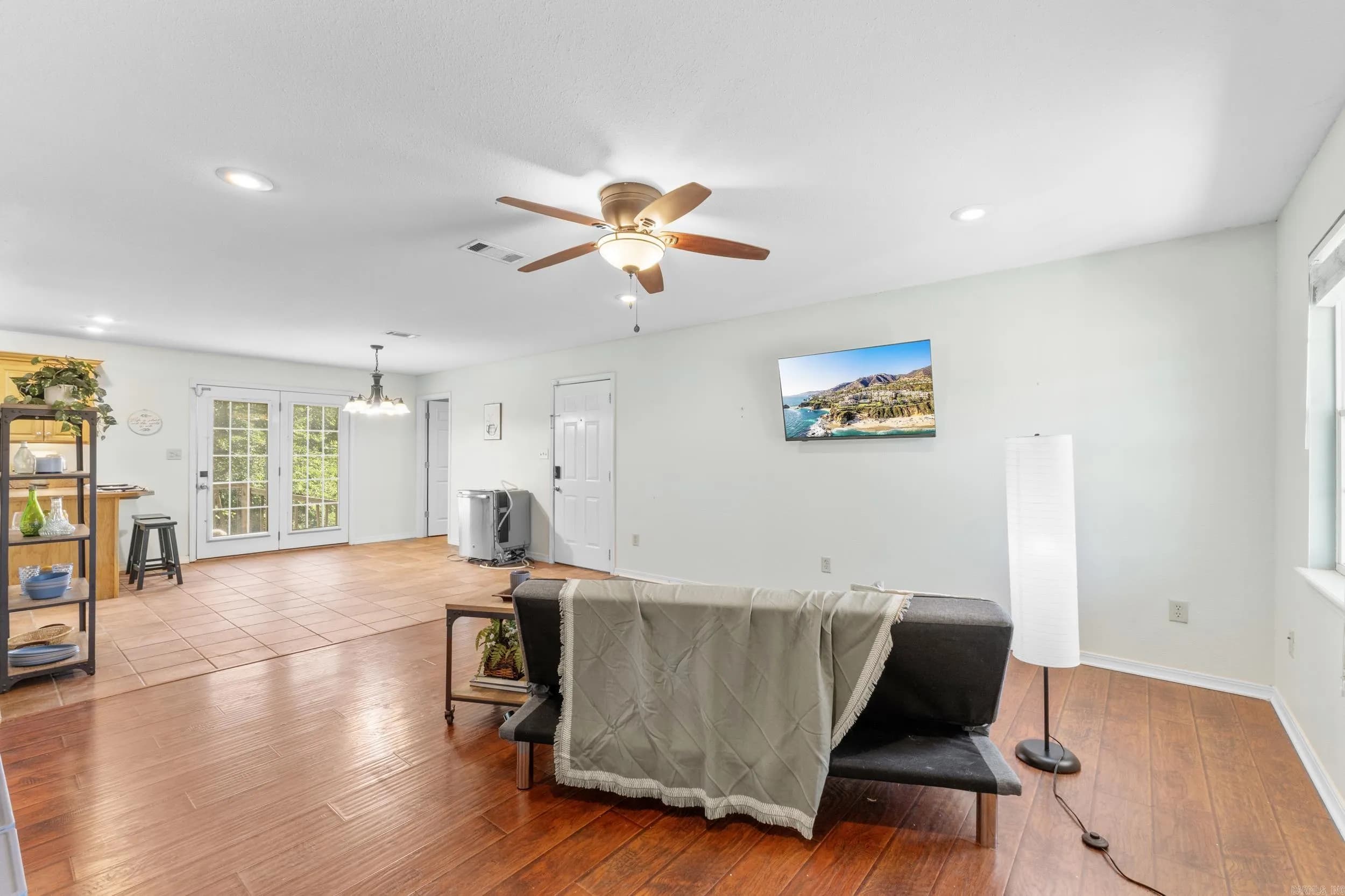 Property at 404  Clinton st - Image 4