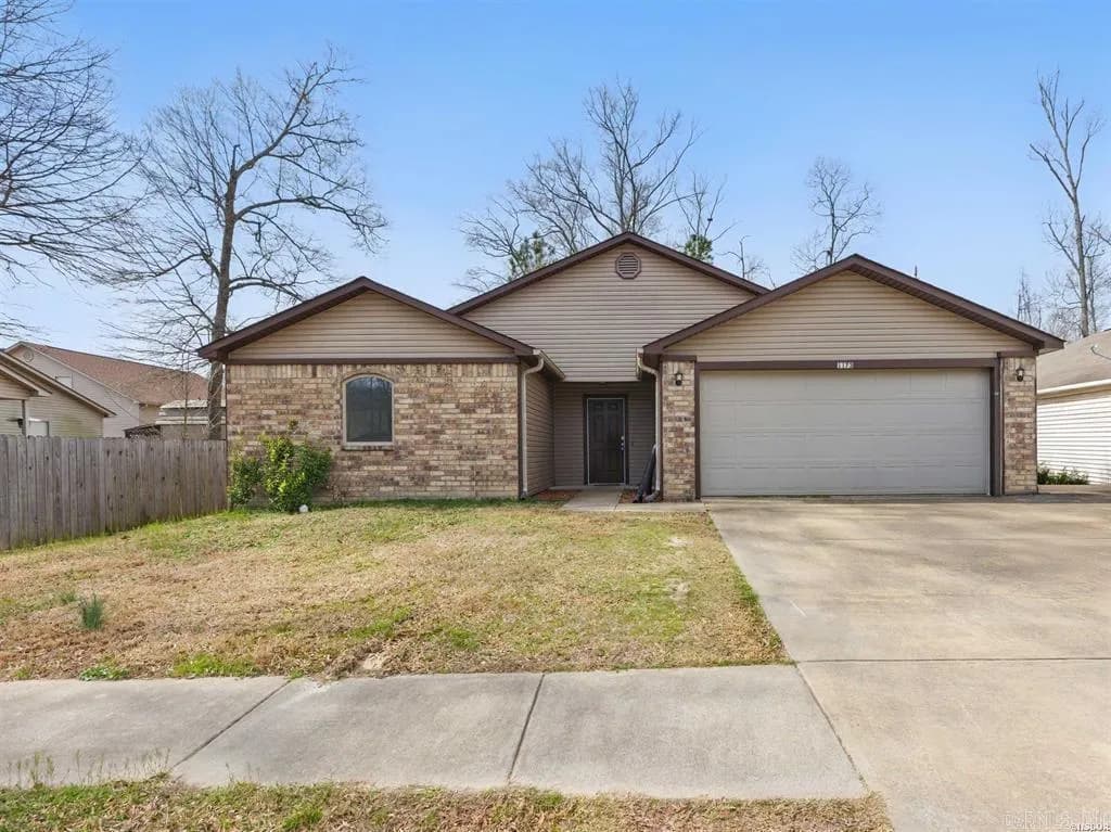 Property at 1173  Tulip - Image 1