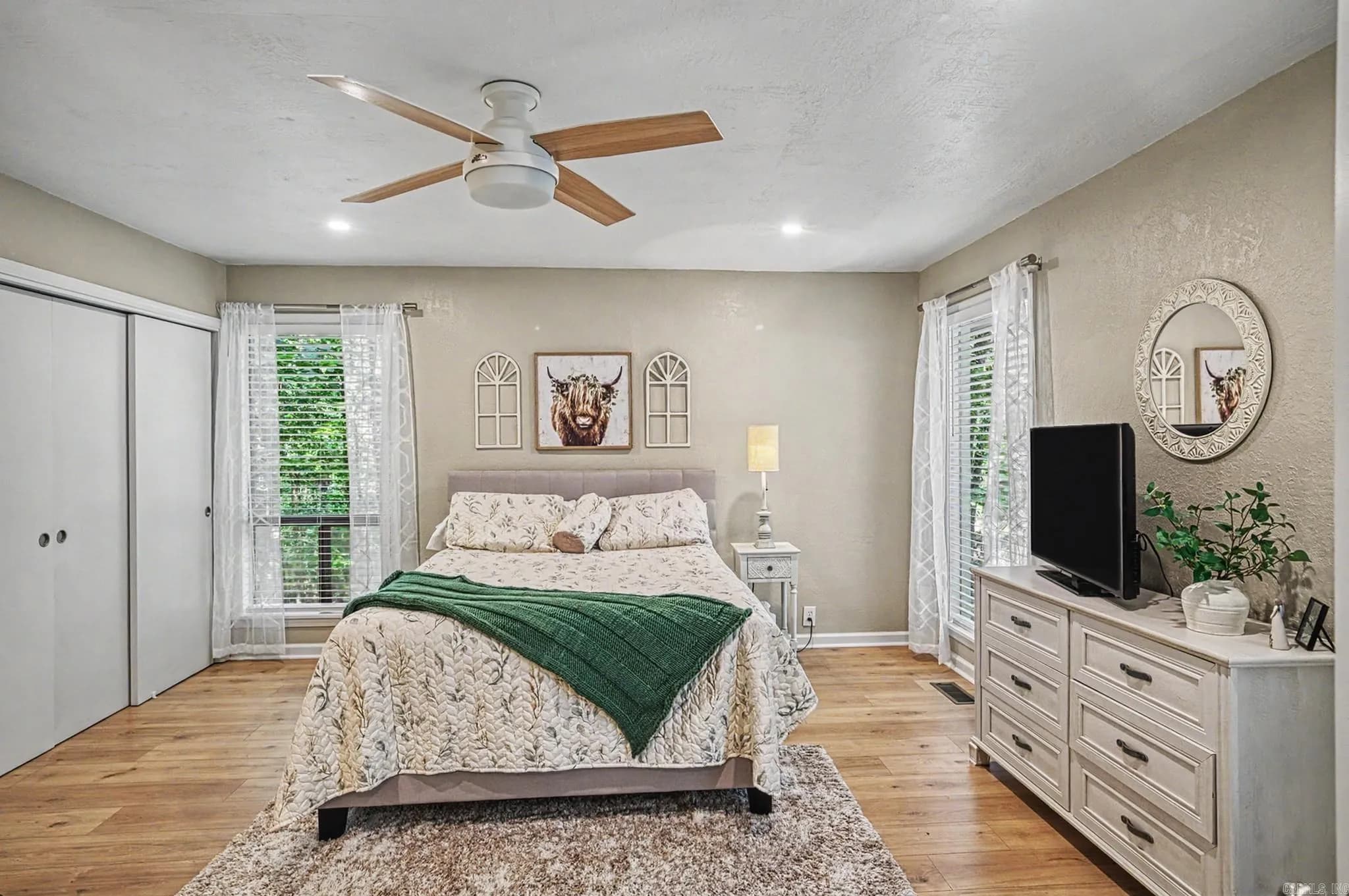 Property at 46  Herencia - Image 5