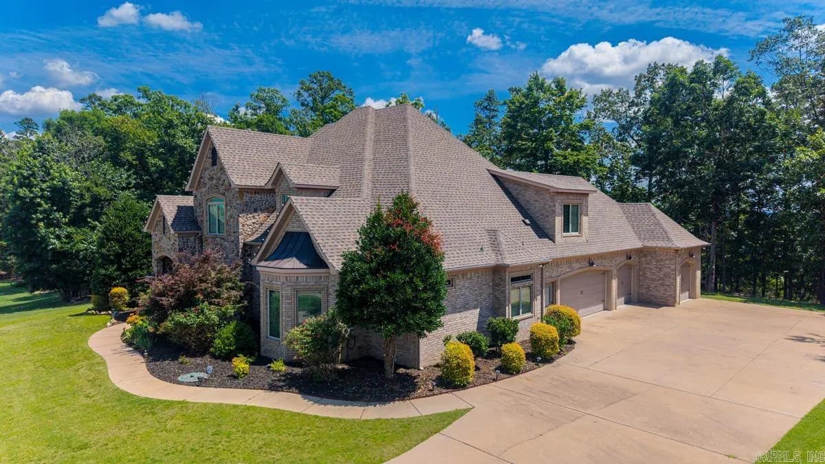 Property at 11150  Stonehill dr - Image 3