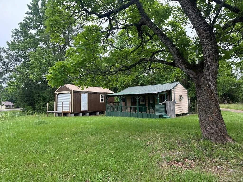Property at 103  Early - Image 11