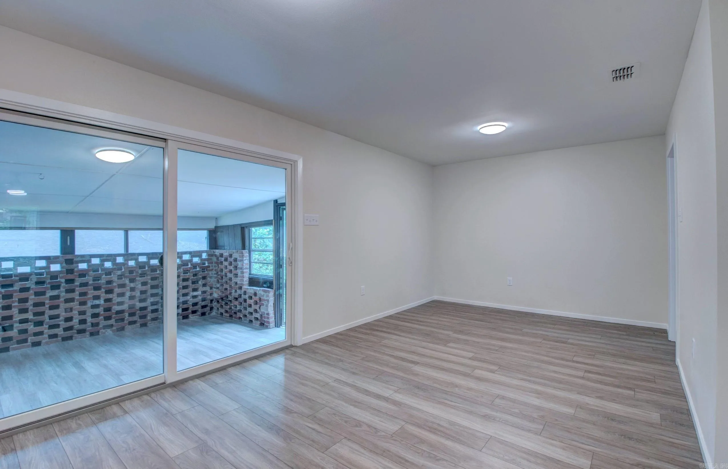 Property at 311  Springwood - Image 15