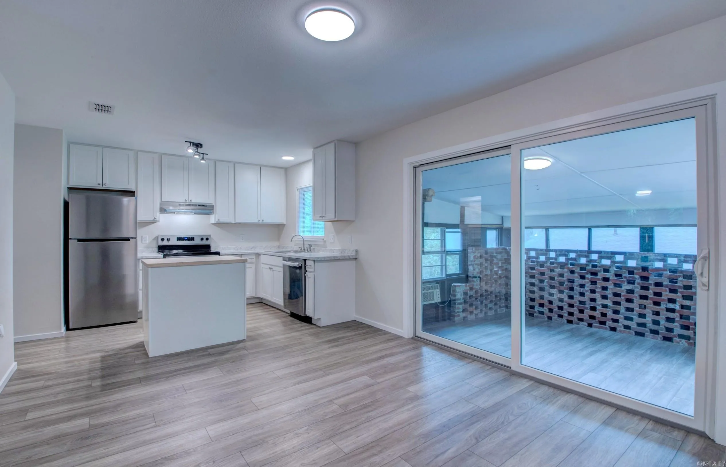 Property at 311  Springwood - Image 16