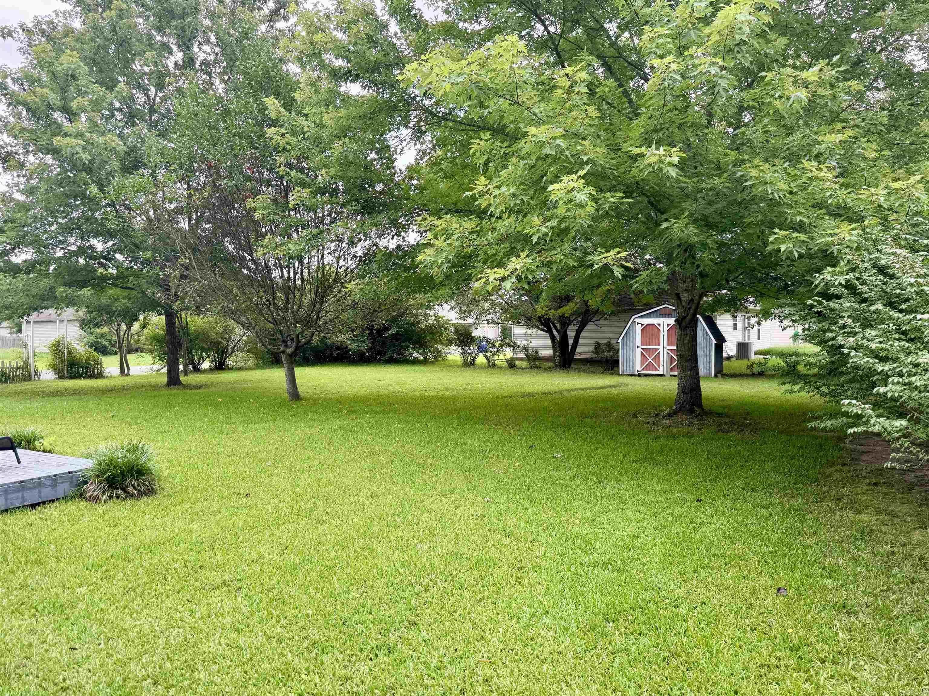 Property at 418 N Beech - Image 6