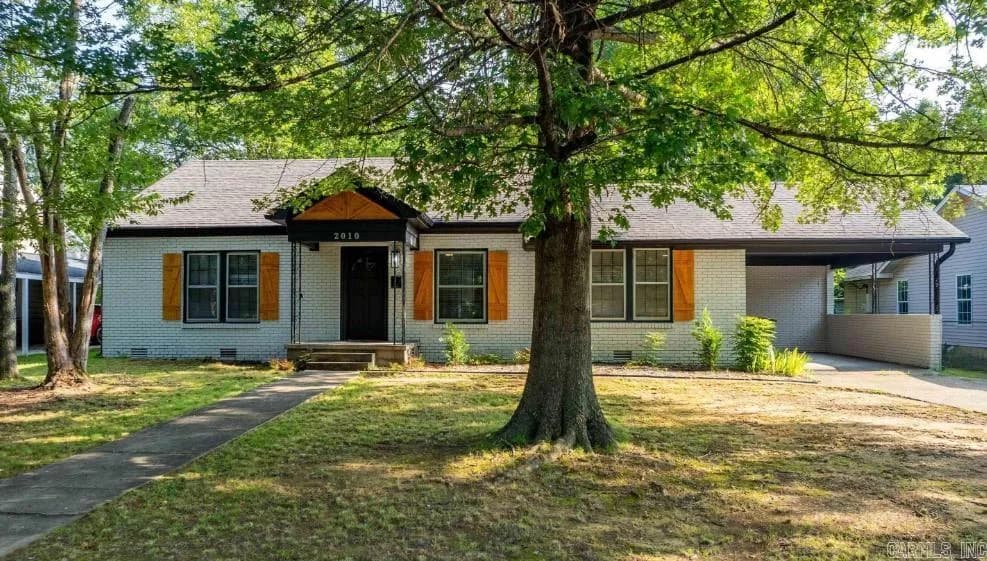Property at 2010  Hairston - Image 35