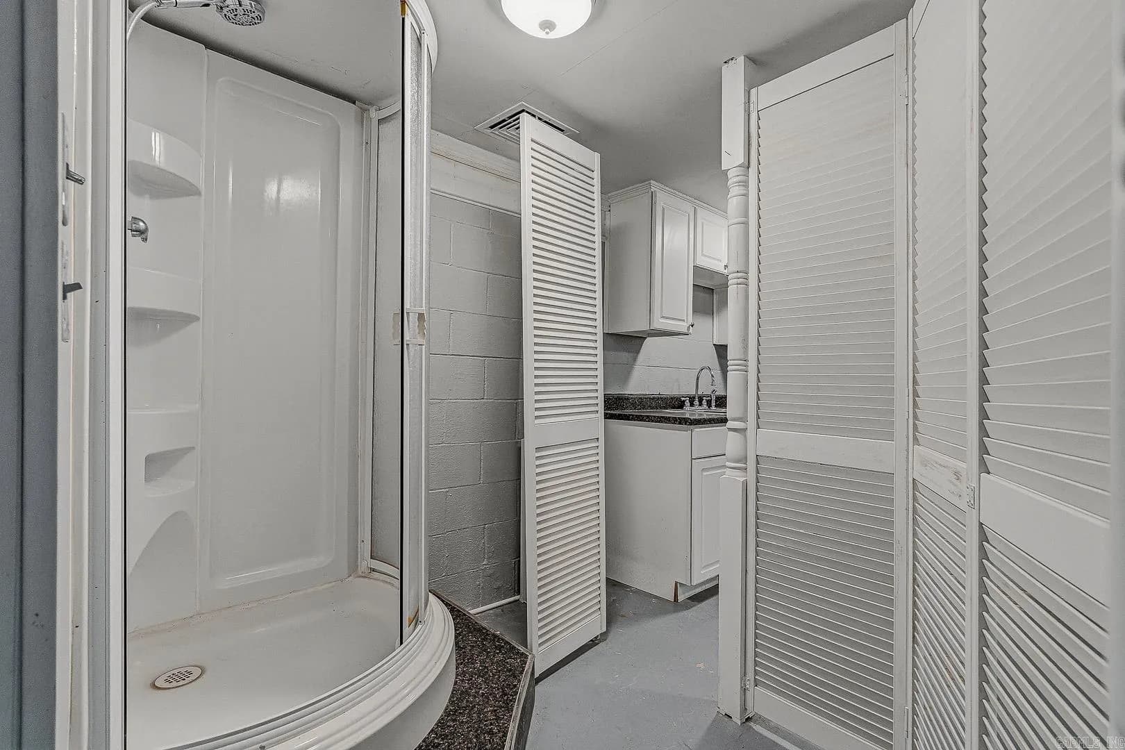 Property at 100  Holmes road - Image 37