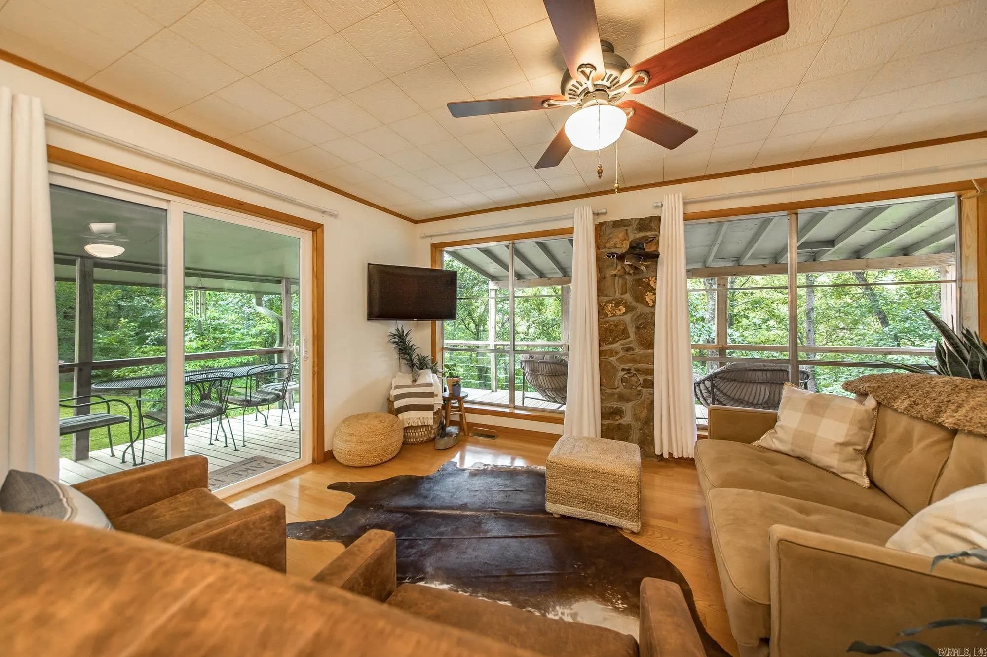 Property at 403  Lake shore - Image 9