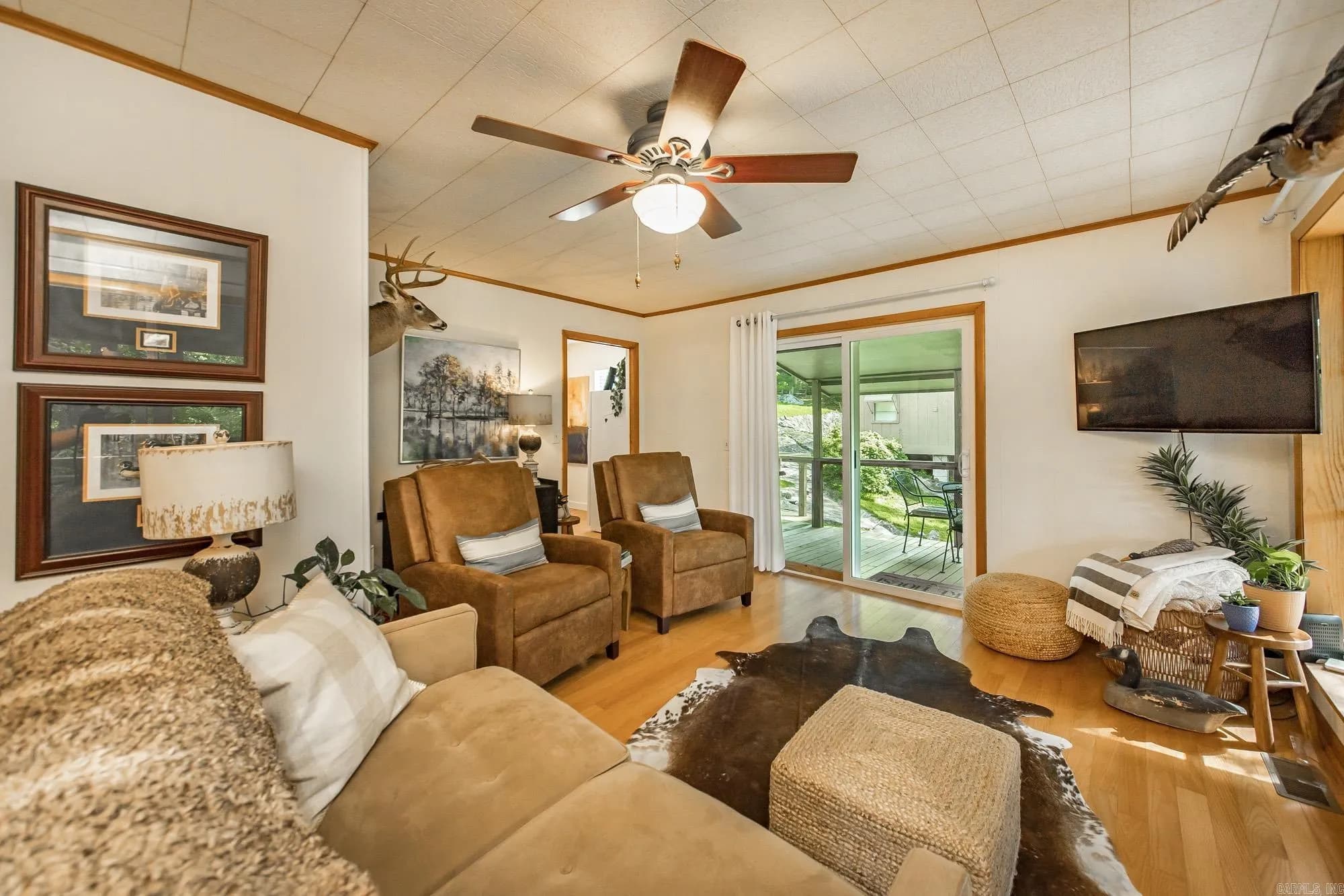Property at 403  Lake shore - Image 11