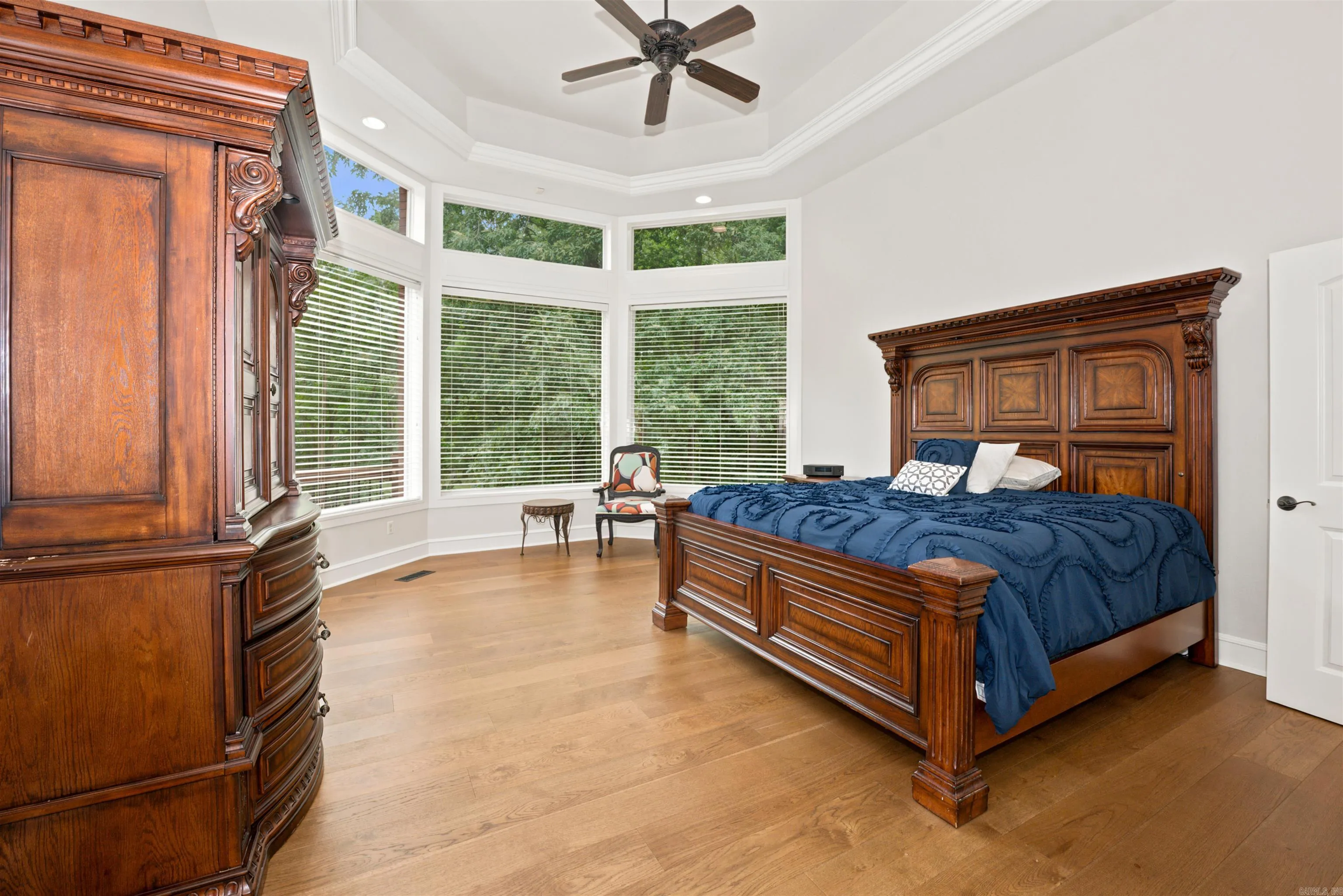 Property at 200 W Hillcrest - Image 13