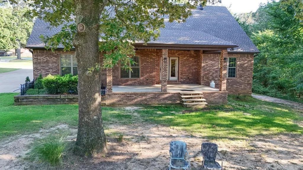 Property at 4910  Peachtree - Image 47