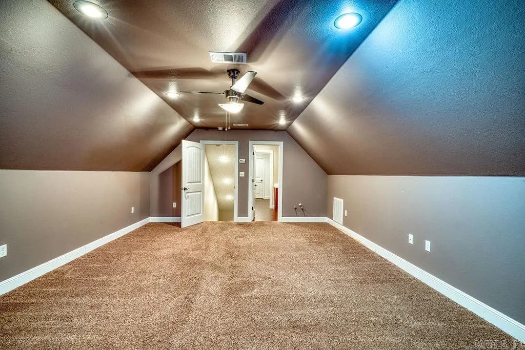 Property at 4910  Peachtree - Image 44