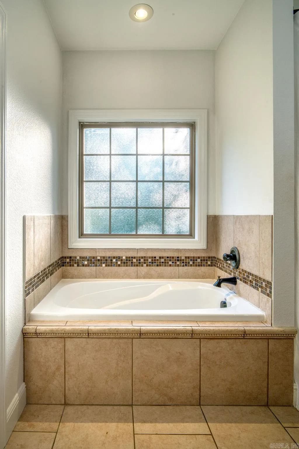 Property at 4910  Peachtree - Image 28