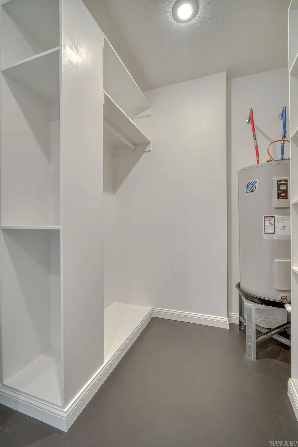 Property at 4910  Peachtree - Image 33