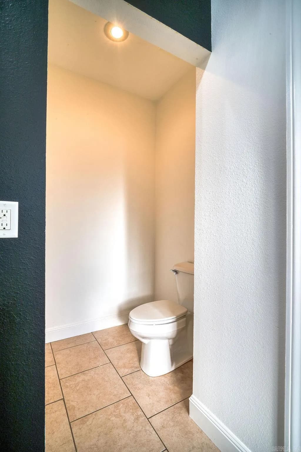 Property at 4910  Peachtree - Image 30