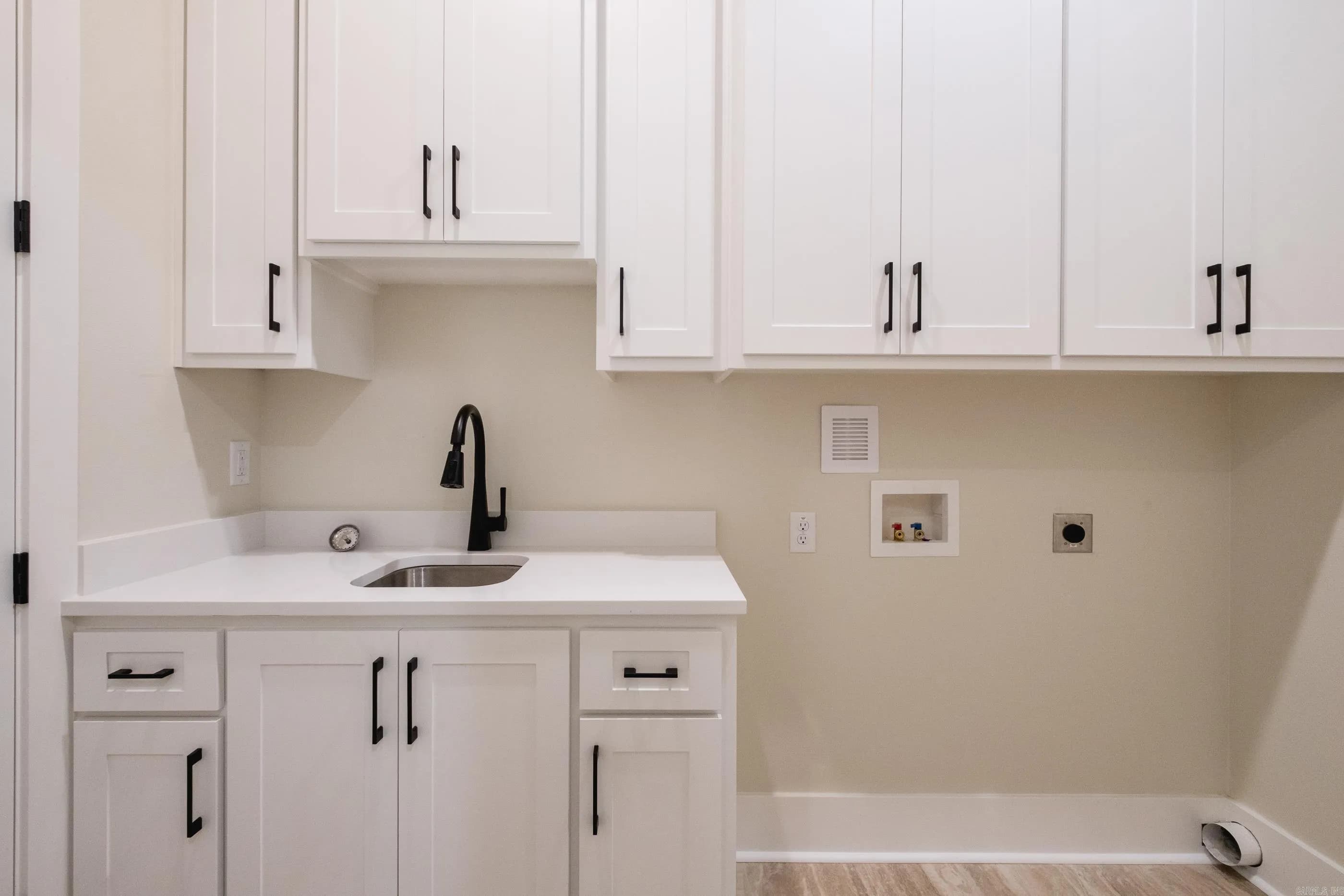 Property at 131  Kinley - Image 29