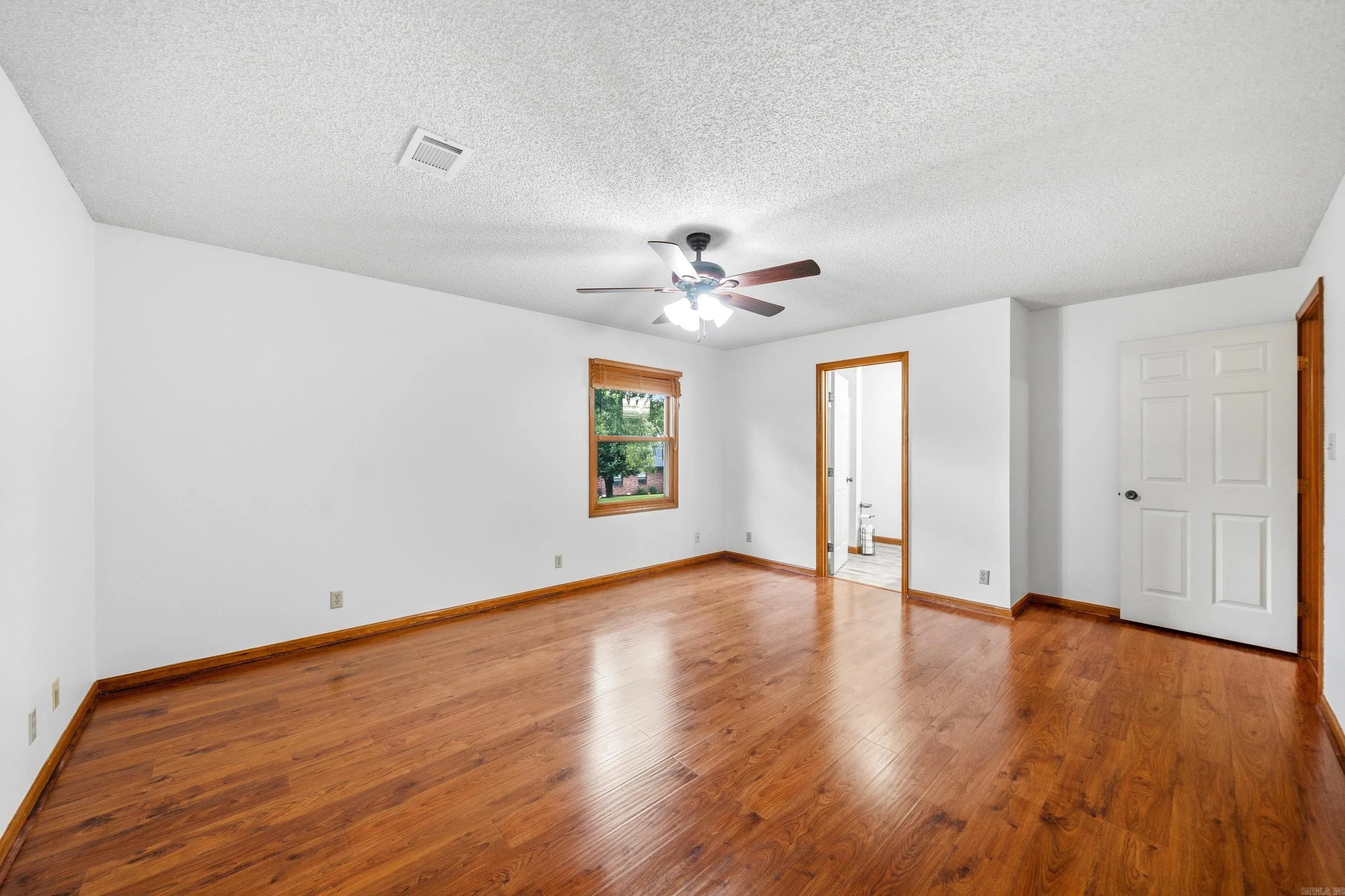 Property at 203  Chase - Image 20