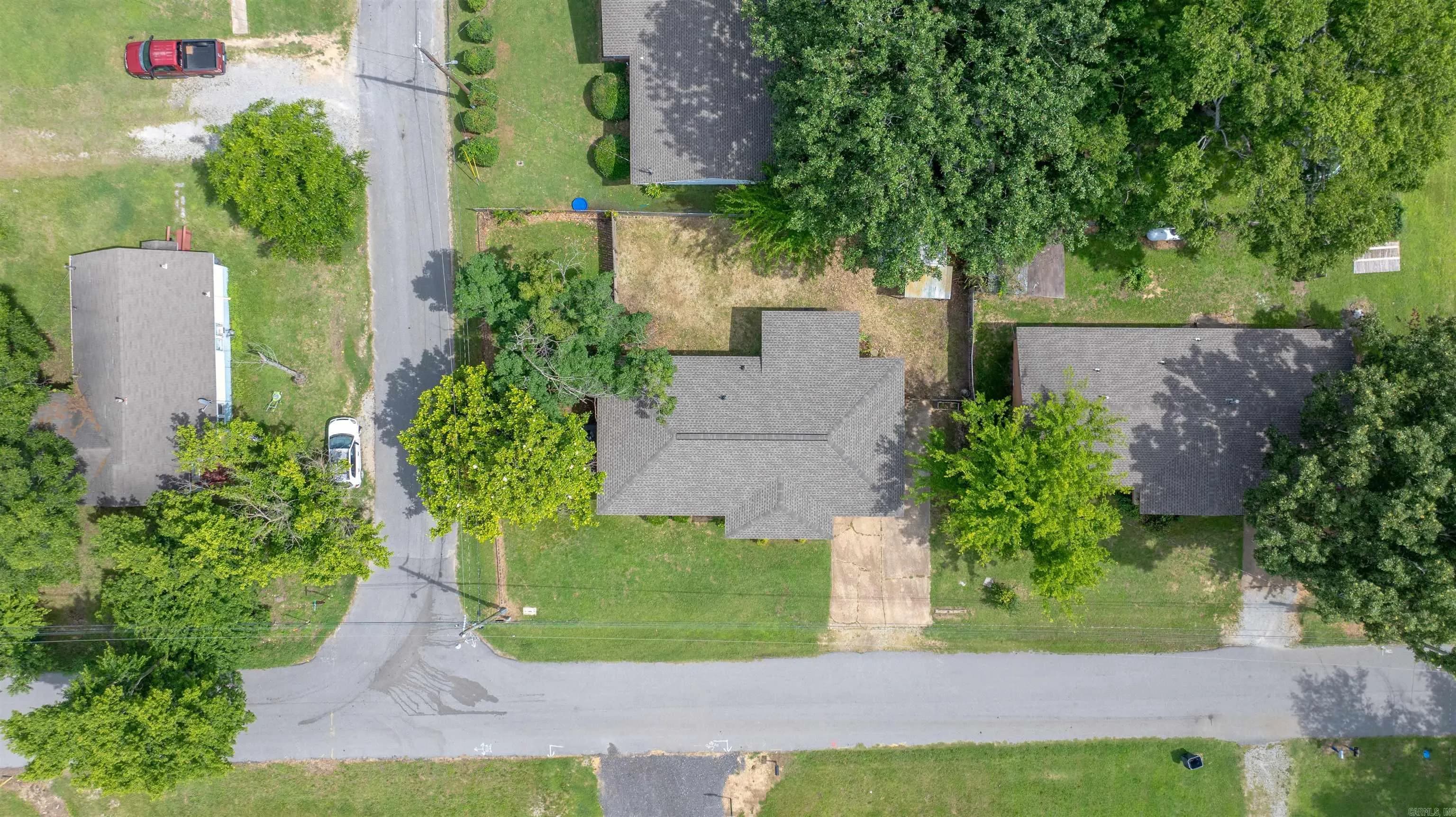 Property at 206  Union - Image 34