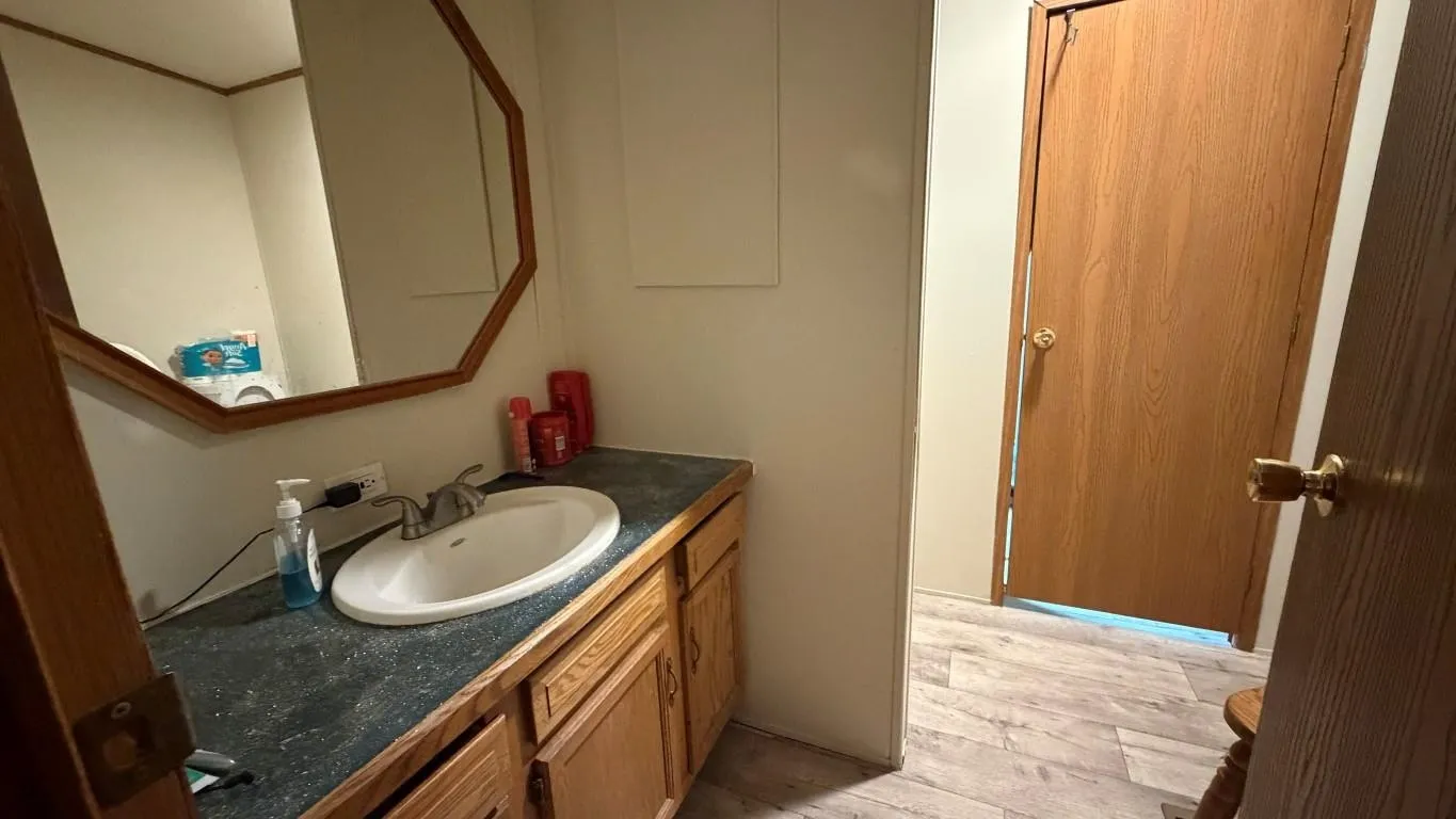 Property at 51  Tuff - Image 11