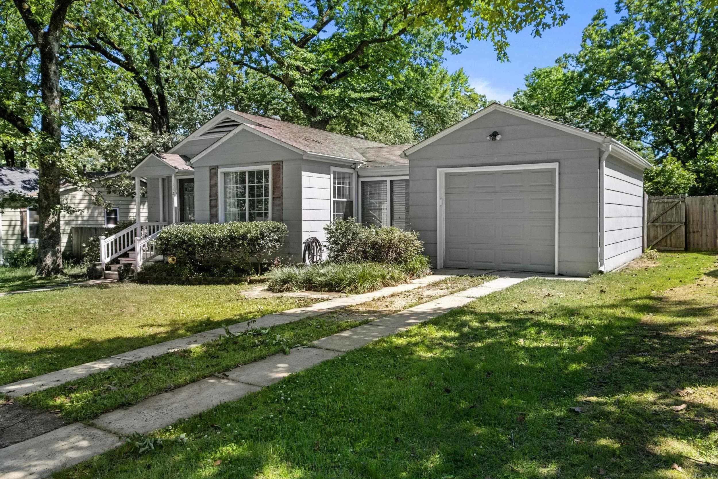 Property at 112  Sheridan - Image 3