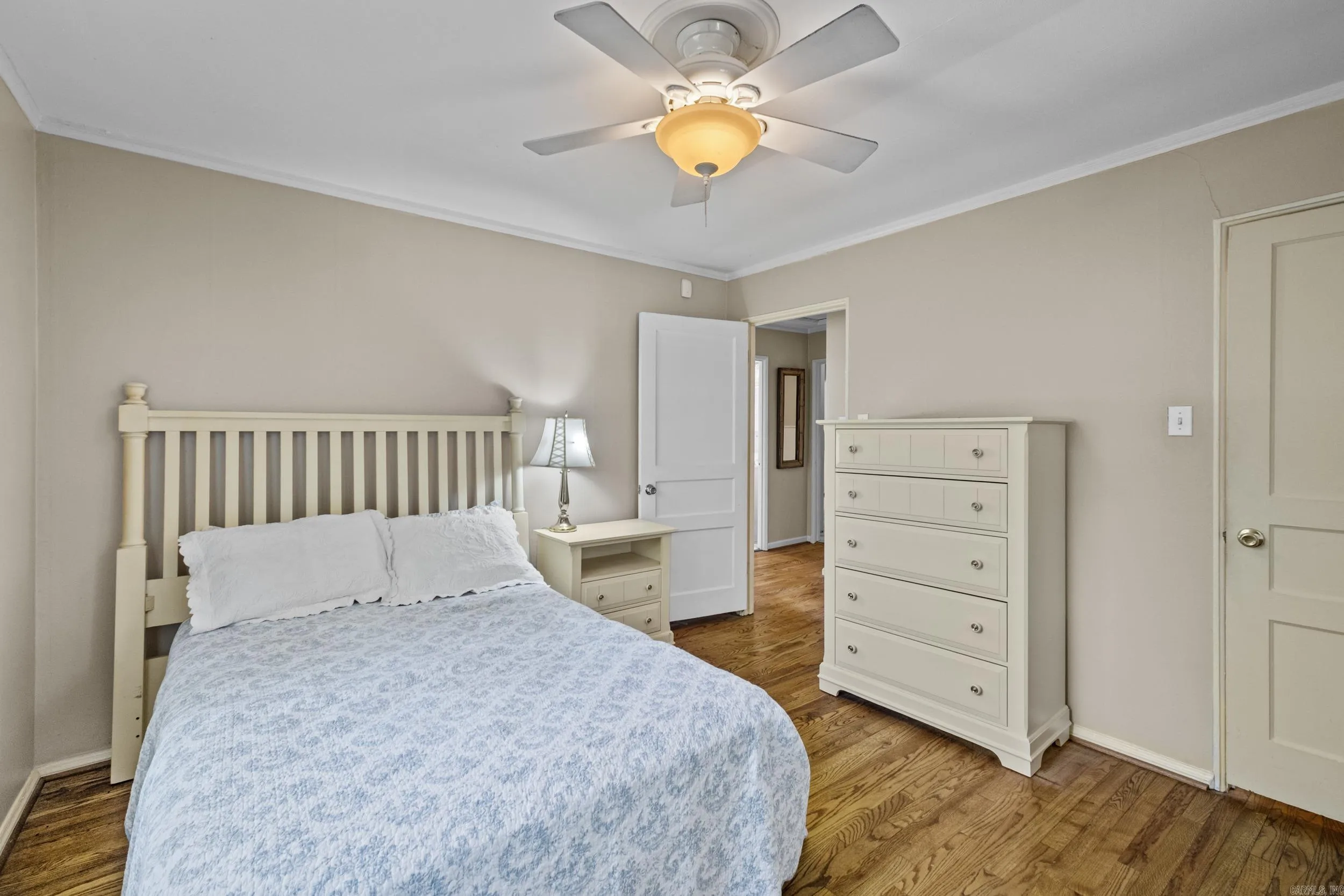 Property at 112  Sheridan - Image 14