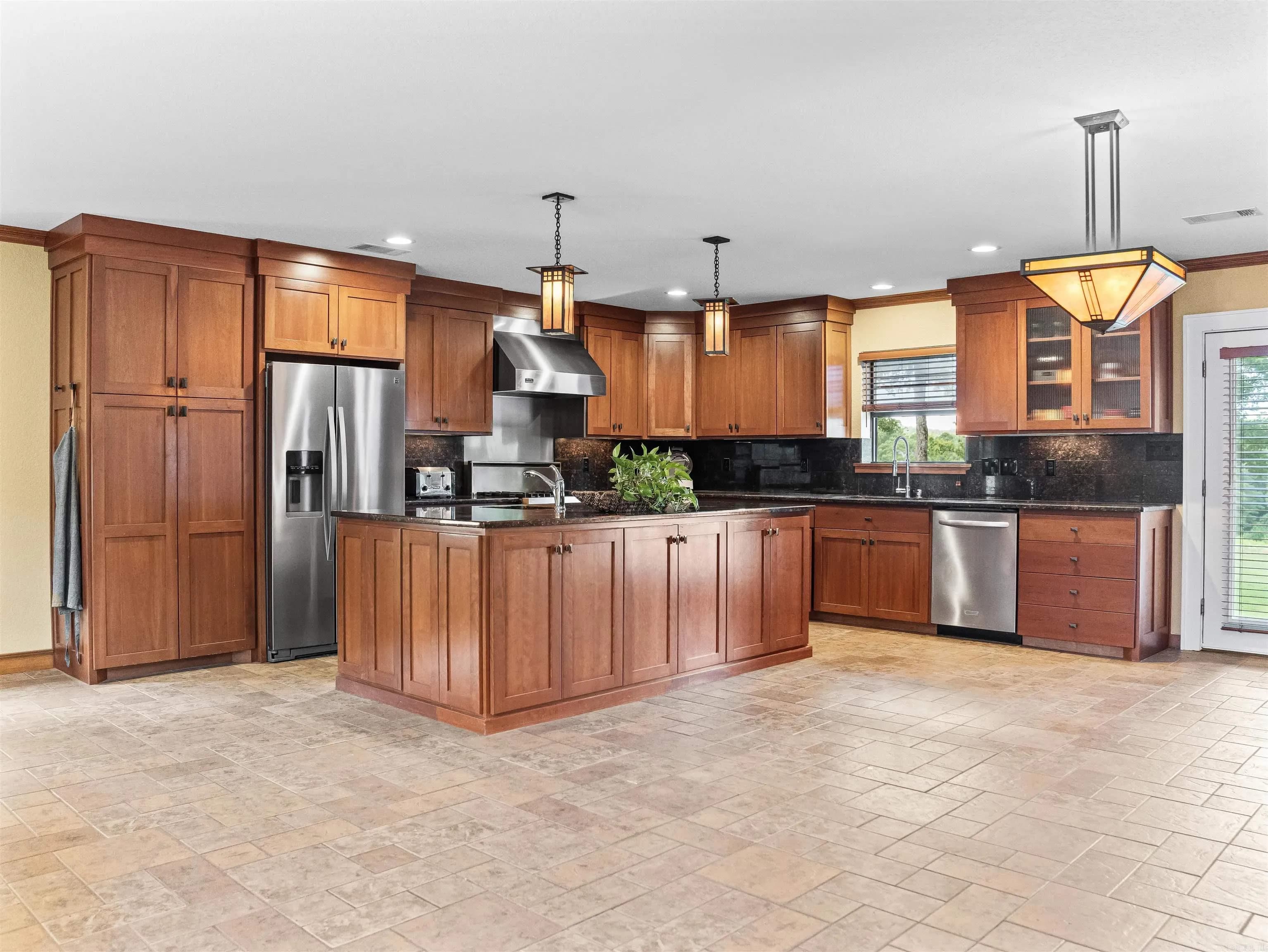 Property at 133  Graves  201 - Image 10