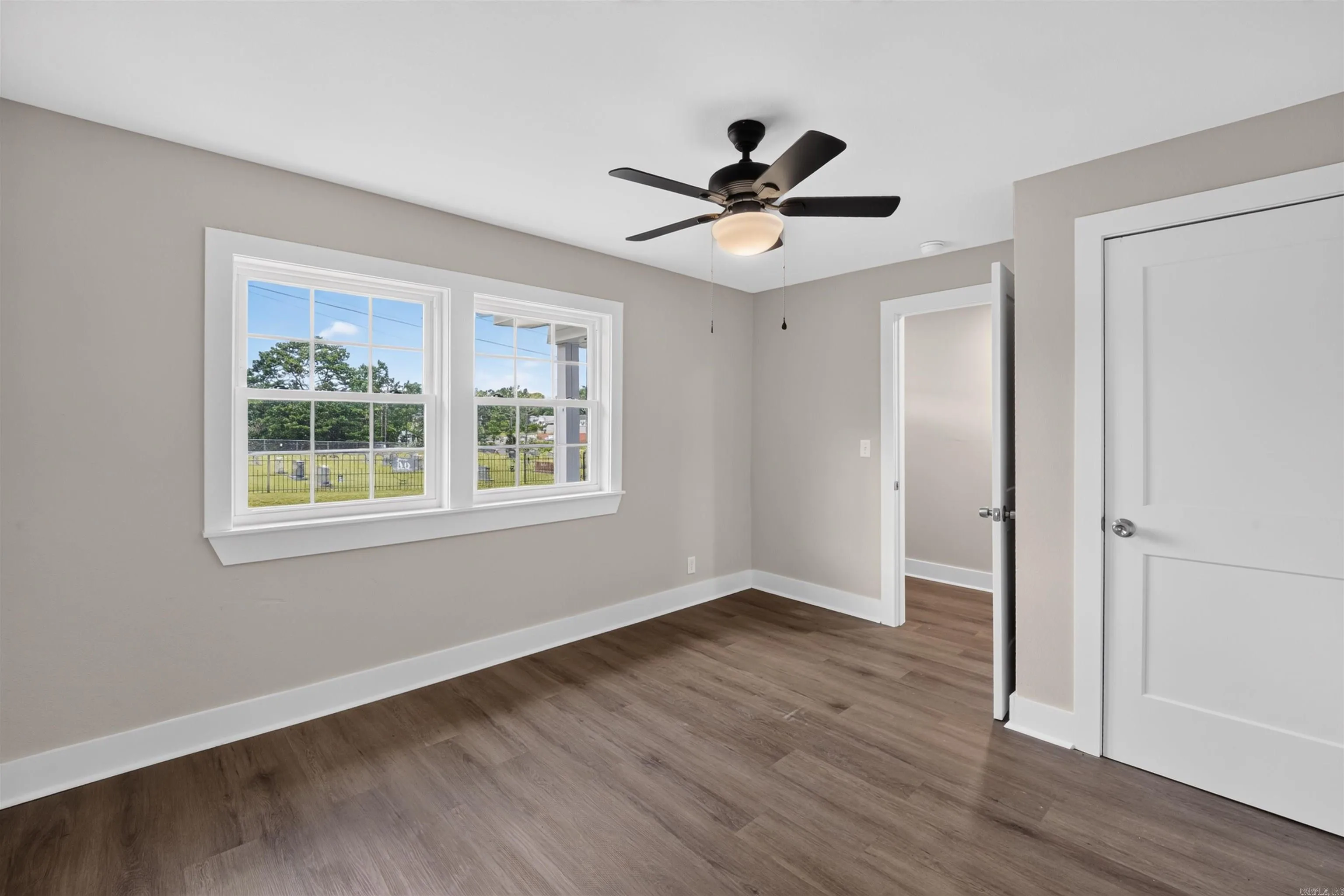 Property at 1437  Lincoln - Image 15