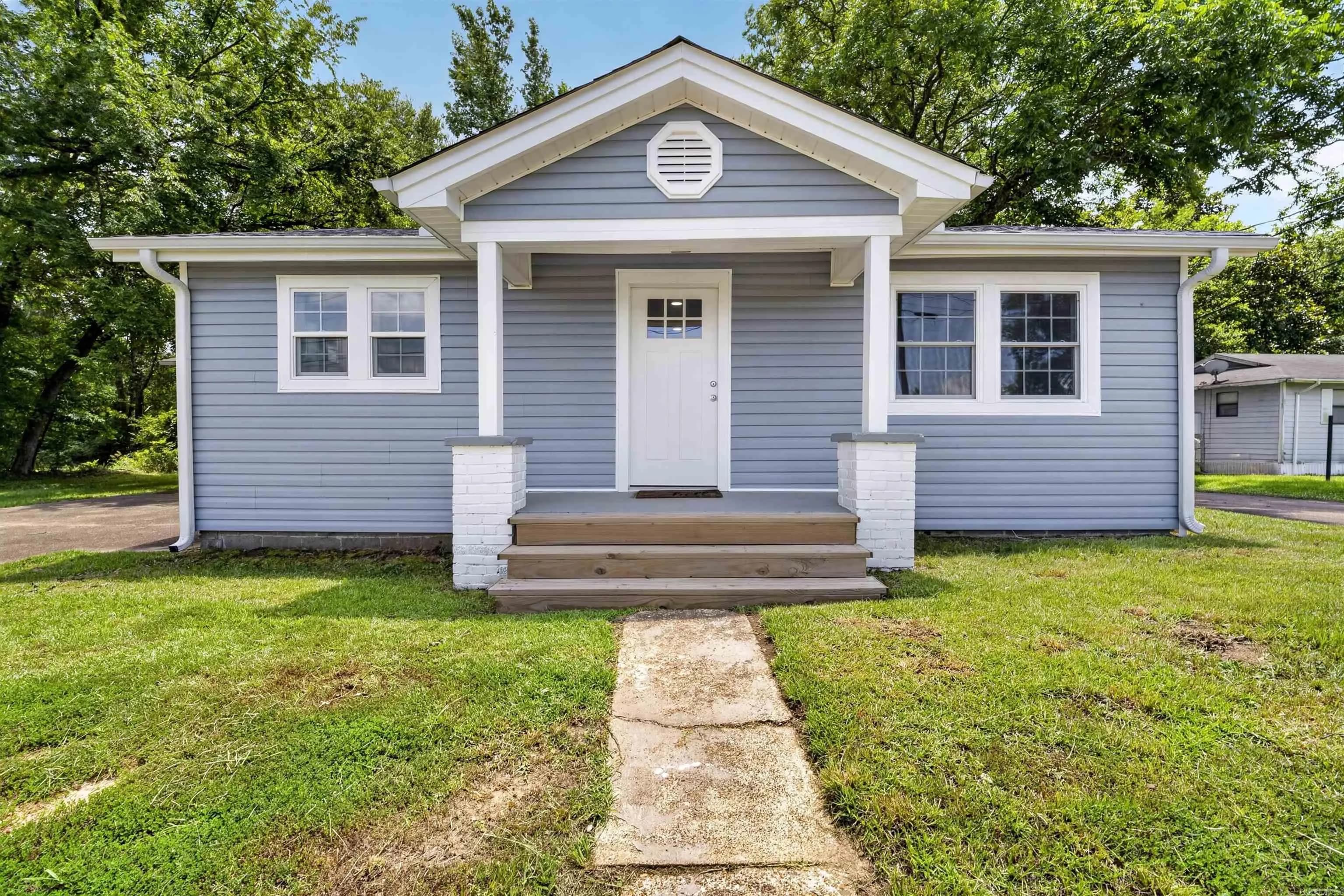 Property at 1437  Lincoln - Image 18