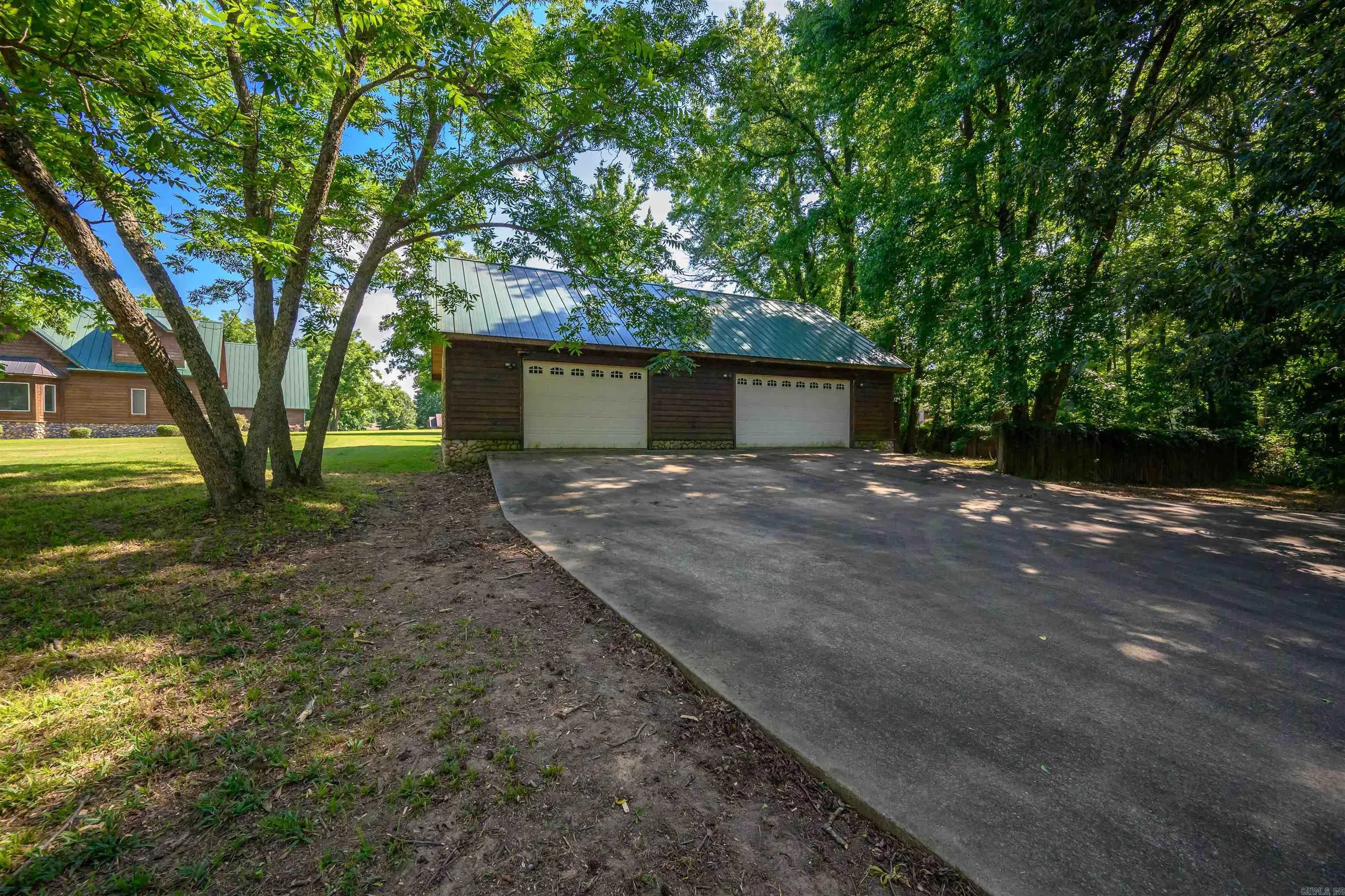 Property at 100  Plantation - Image 47