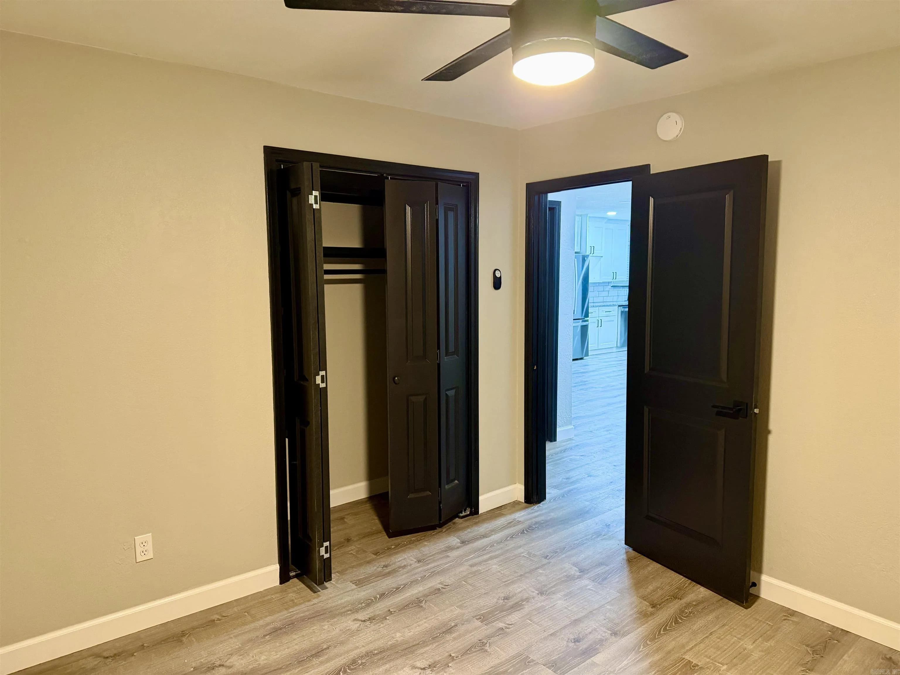 Property at 100  Wisteria - Image 17