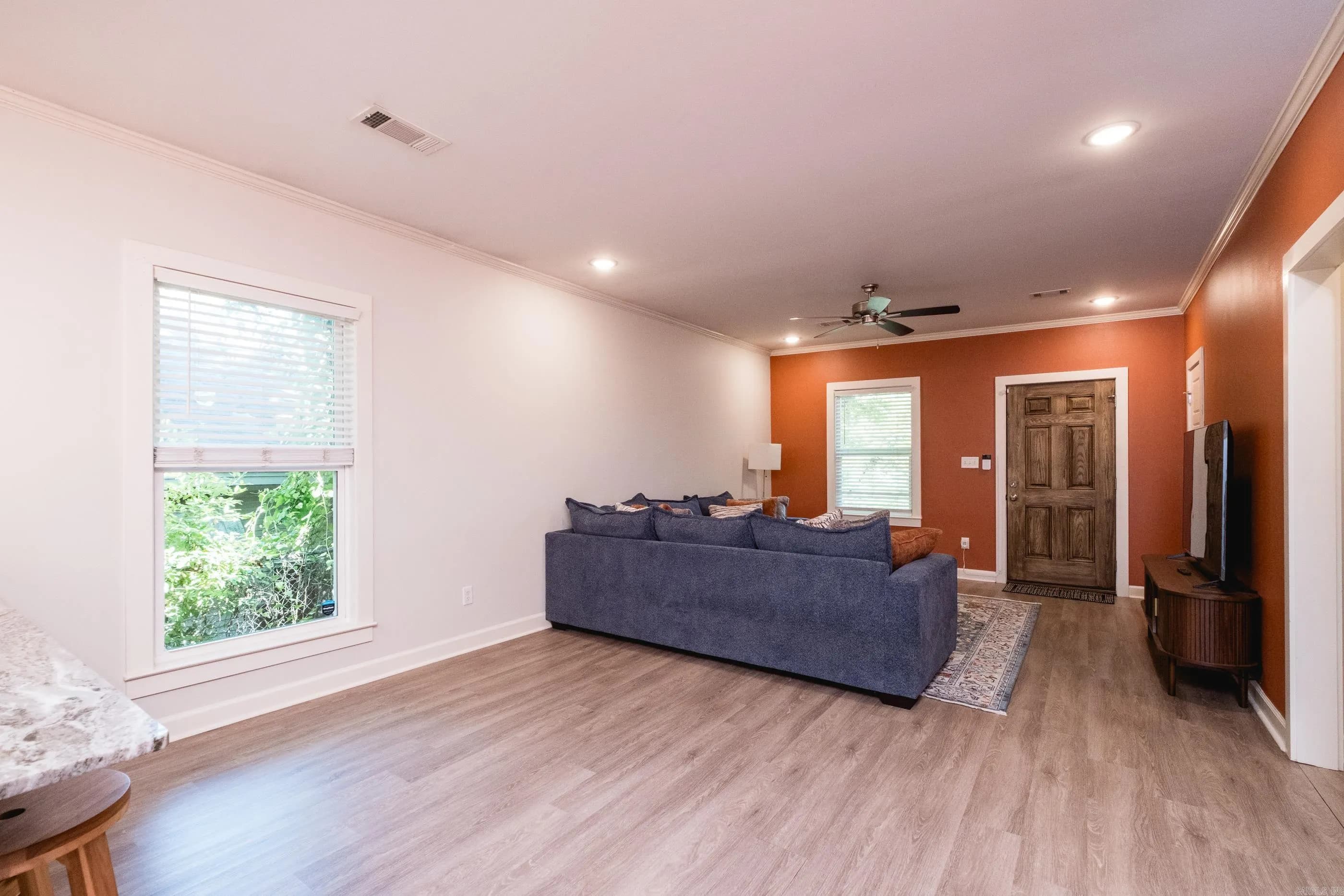 Property at 3302  Lamar - Image 11