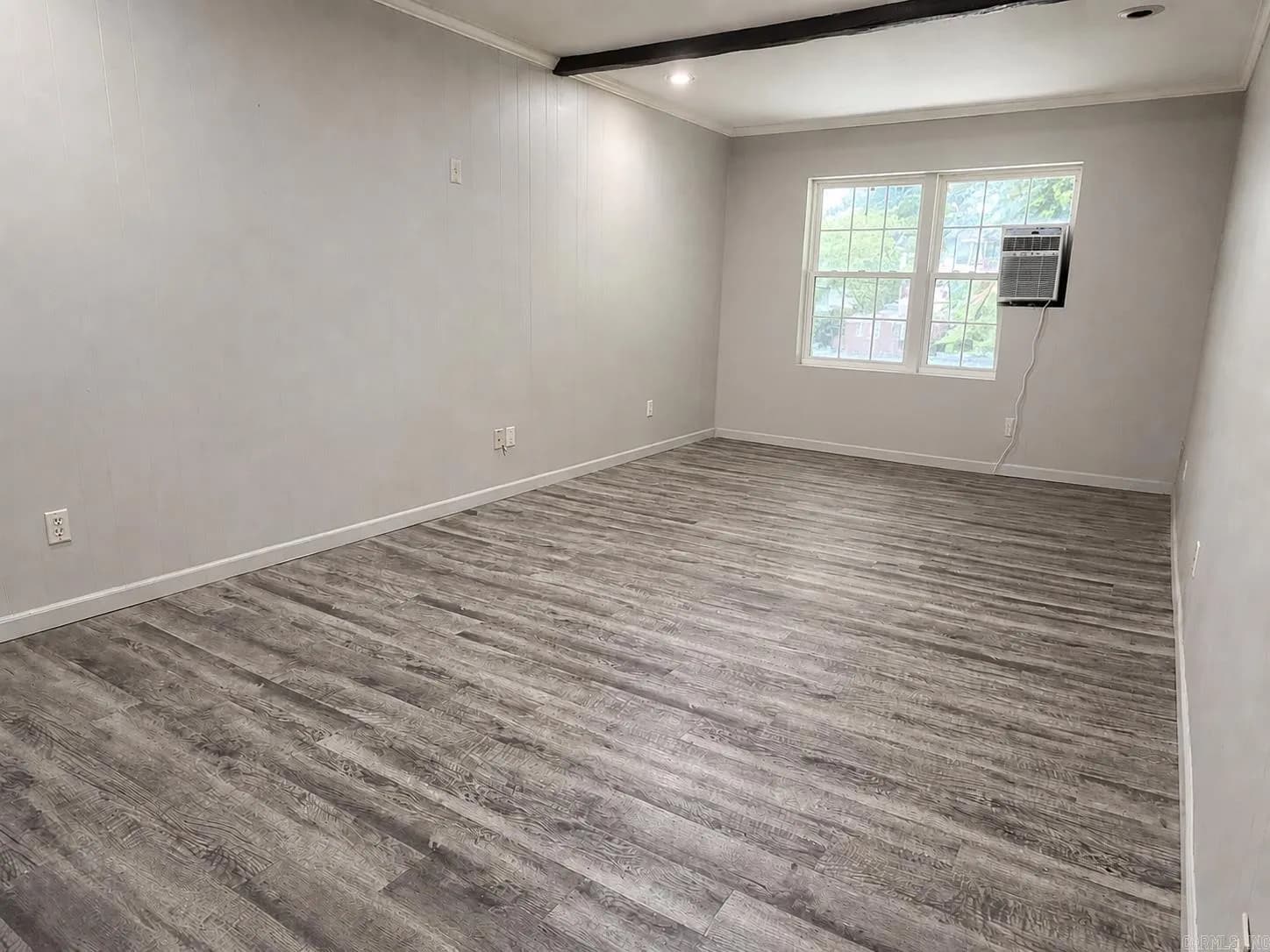 Property at 1812  James - Image 3
