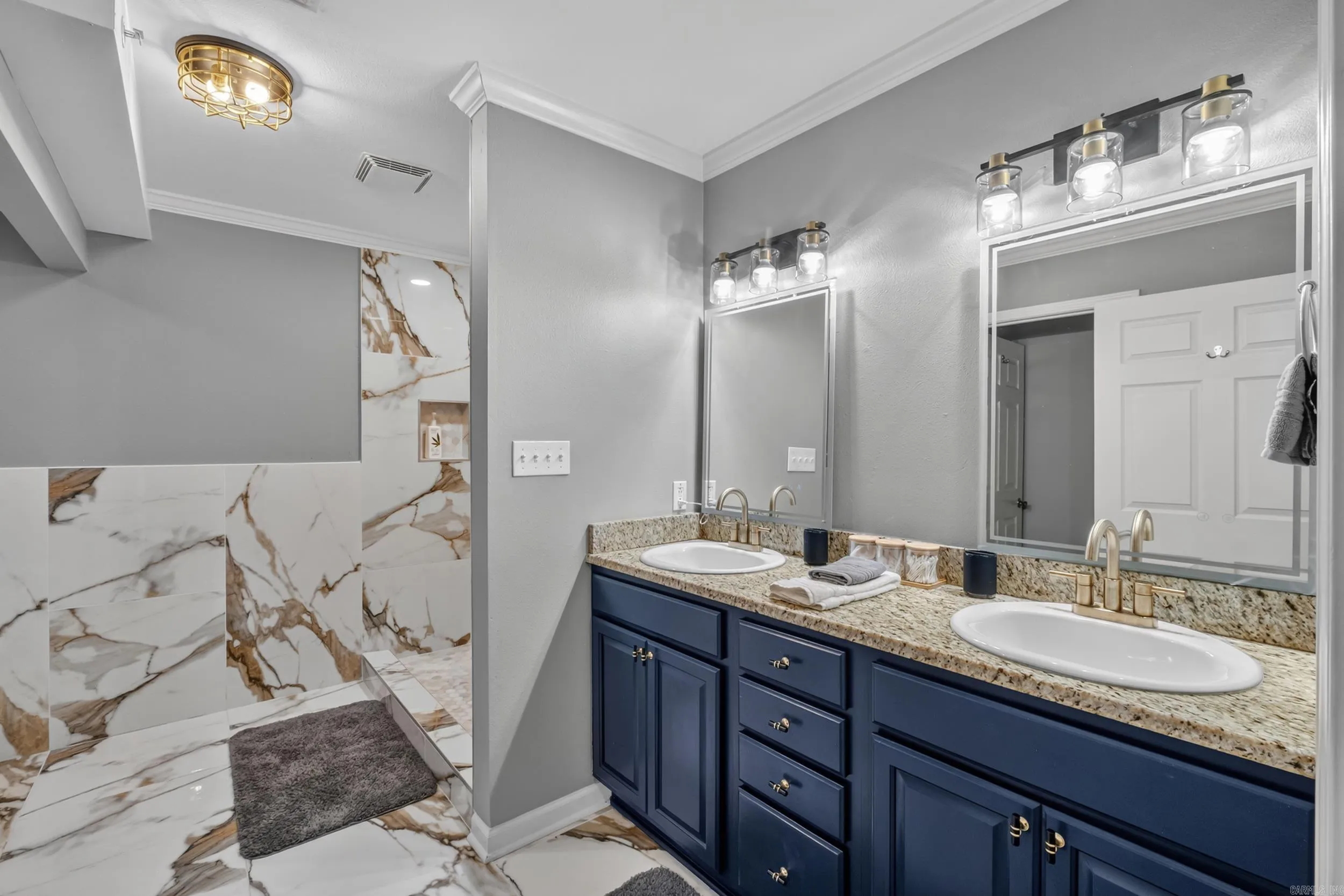 Property at 532  Grand point, B2 - Image 11