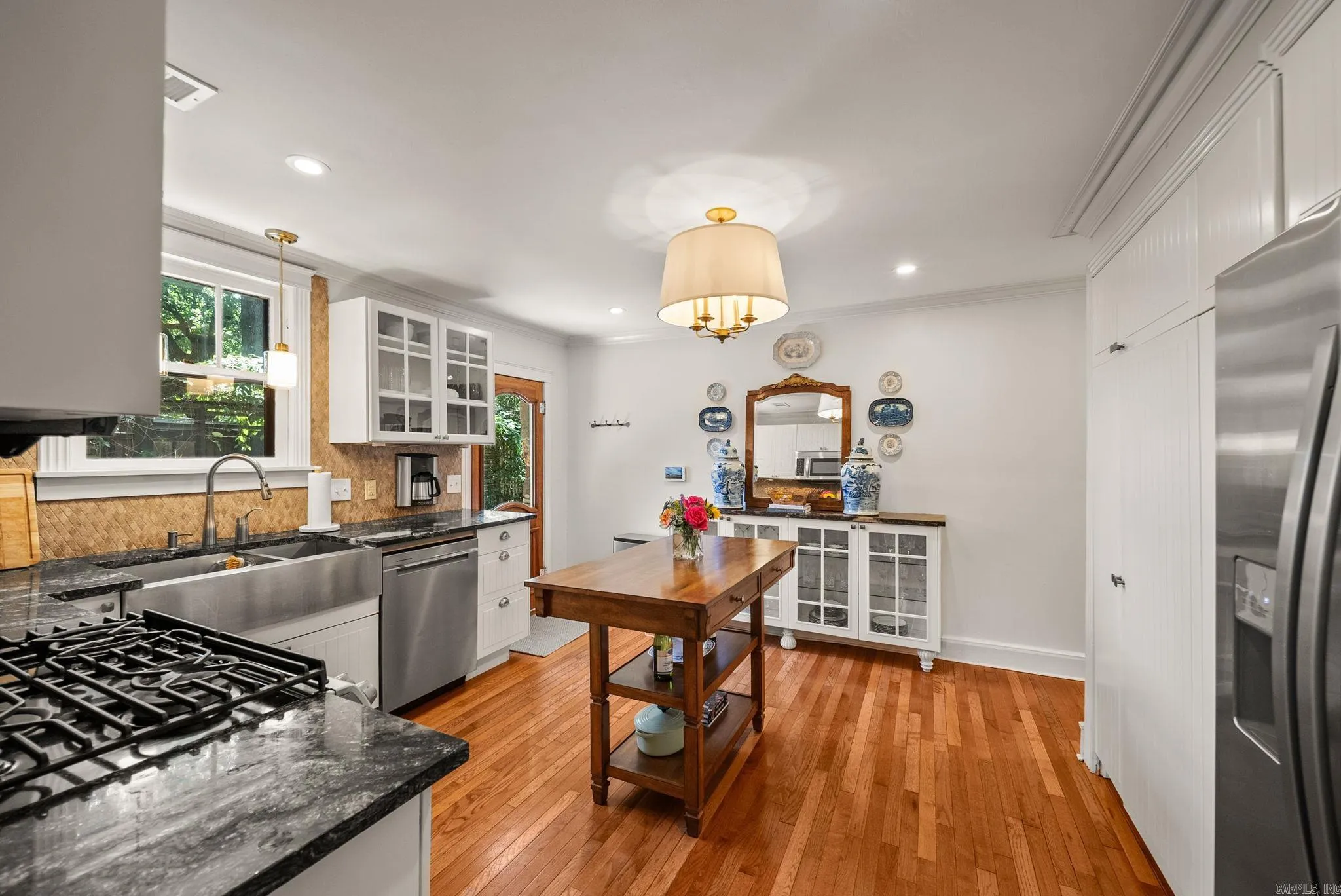 Property at 1810 N Mckinley - Image 17