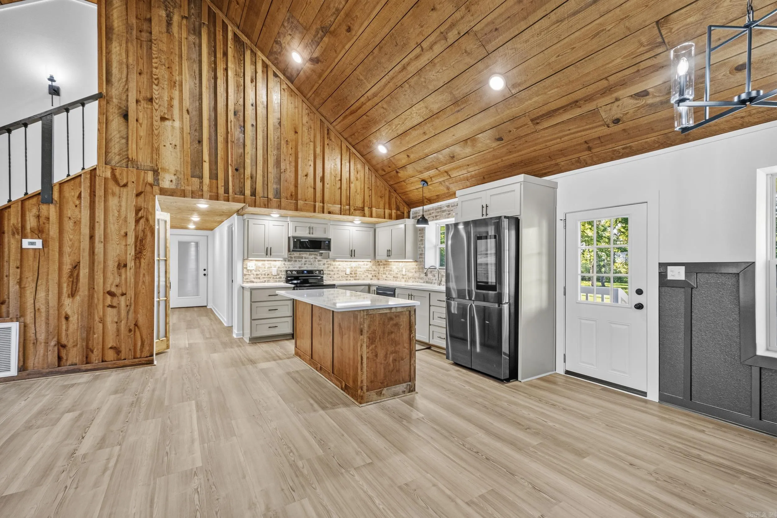 Property at 264  Smith - Image 5