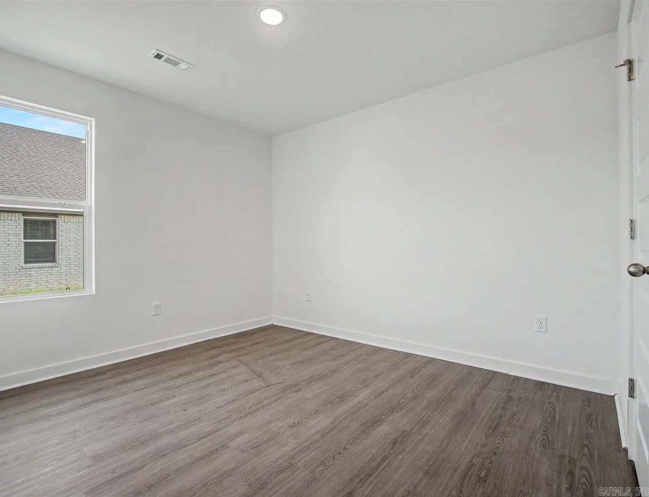 Property at 506 S Cherry - Image 17