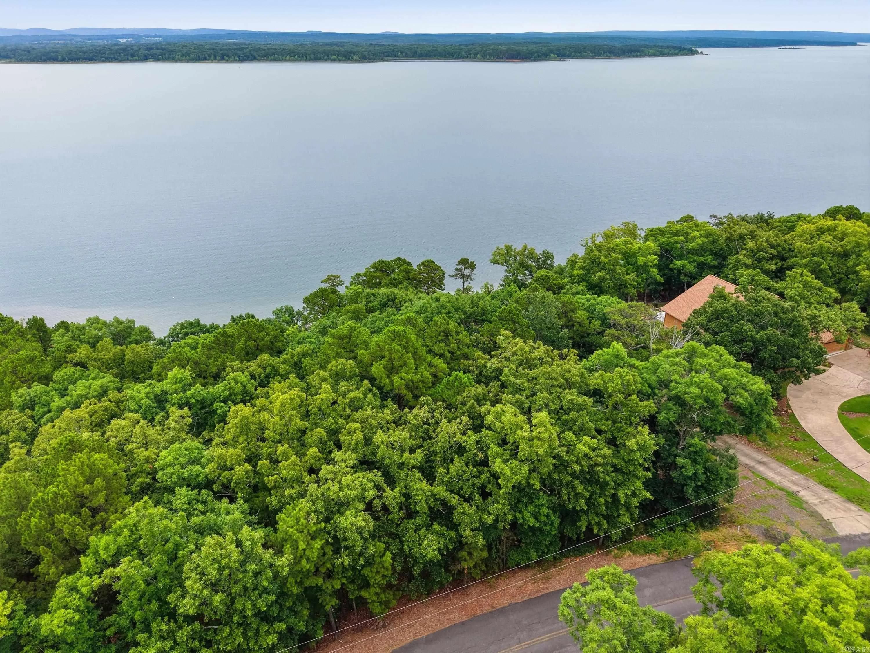 Property at 609  Lakefront - Image 6