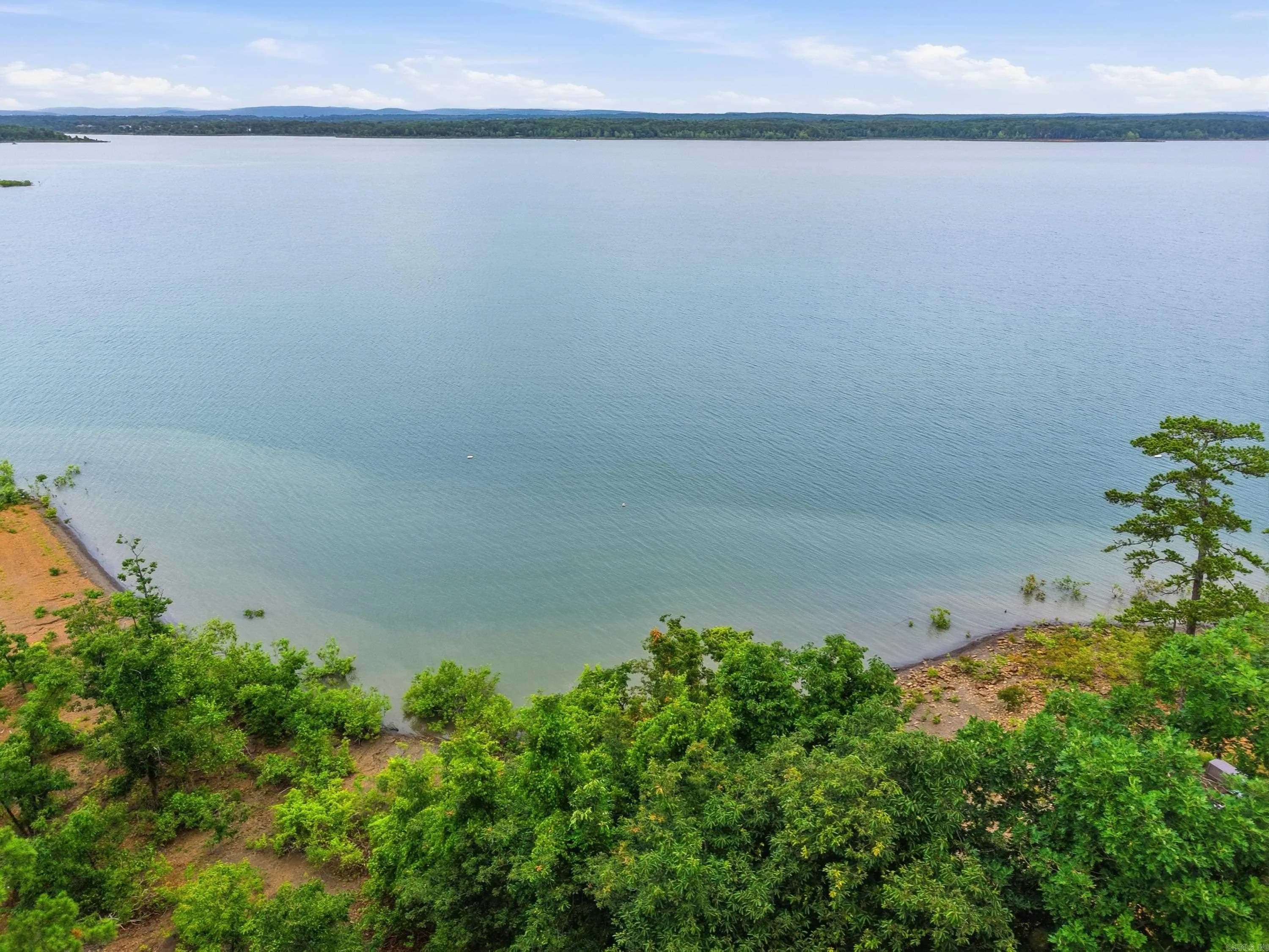 Property at 609  Lakefront - Image 11
