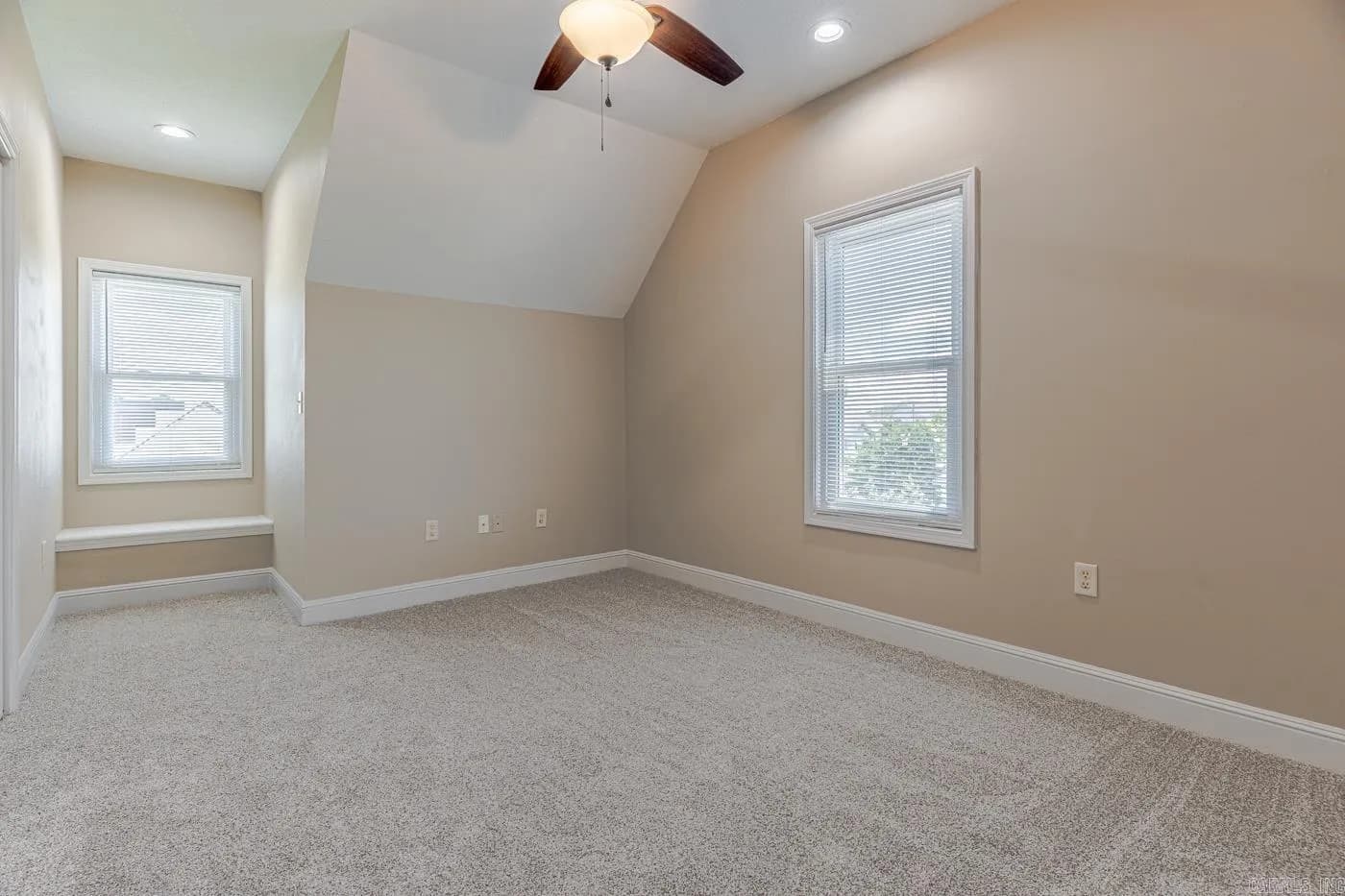 Property at 3521  Beacon st - Image 22