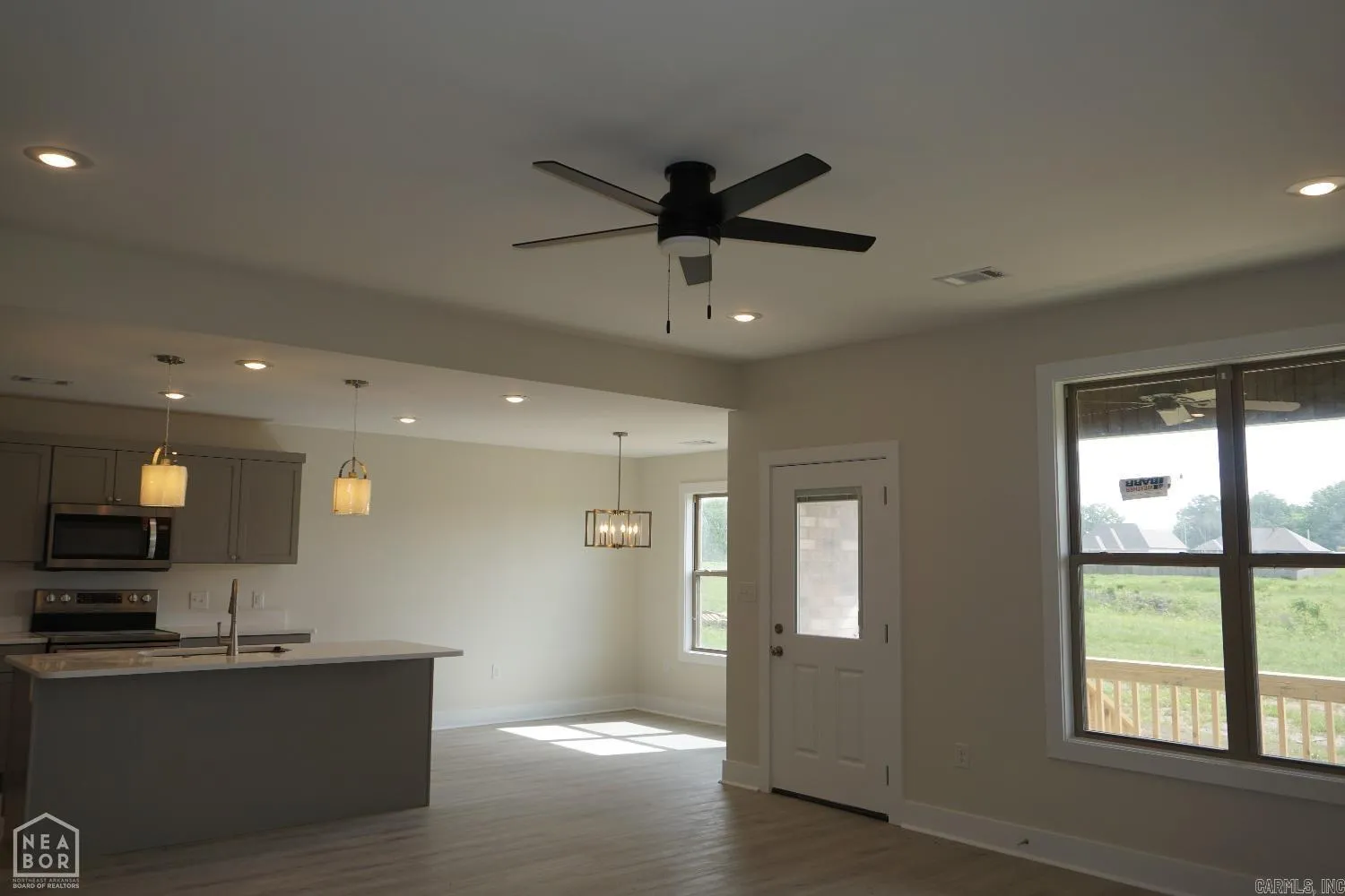 Property at 1814 N Oak - Image 7