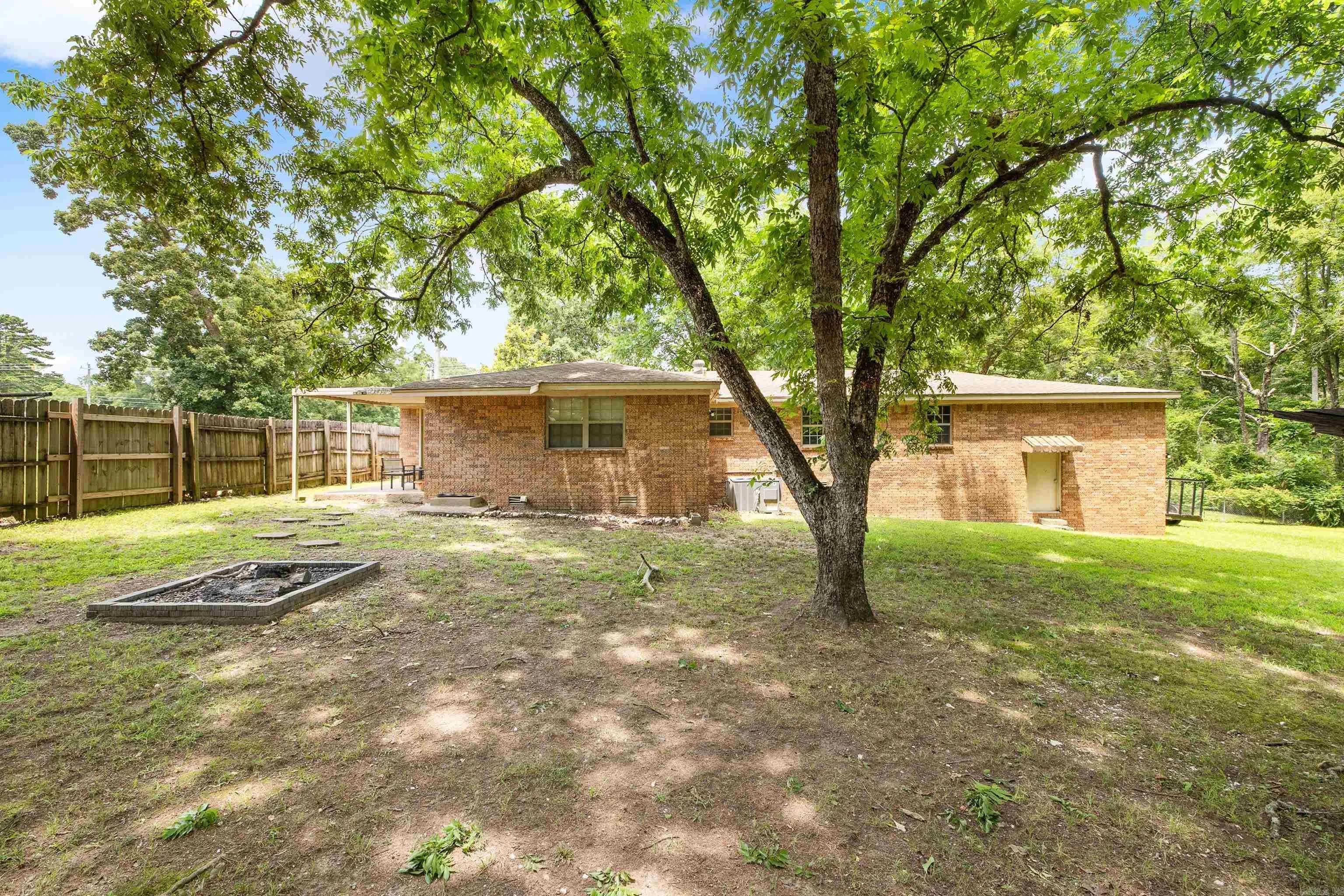 Property at 1713  Salem - Image 37