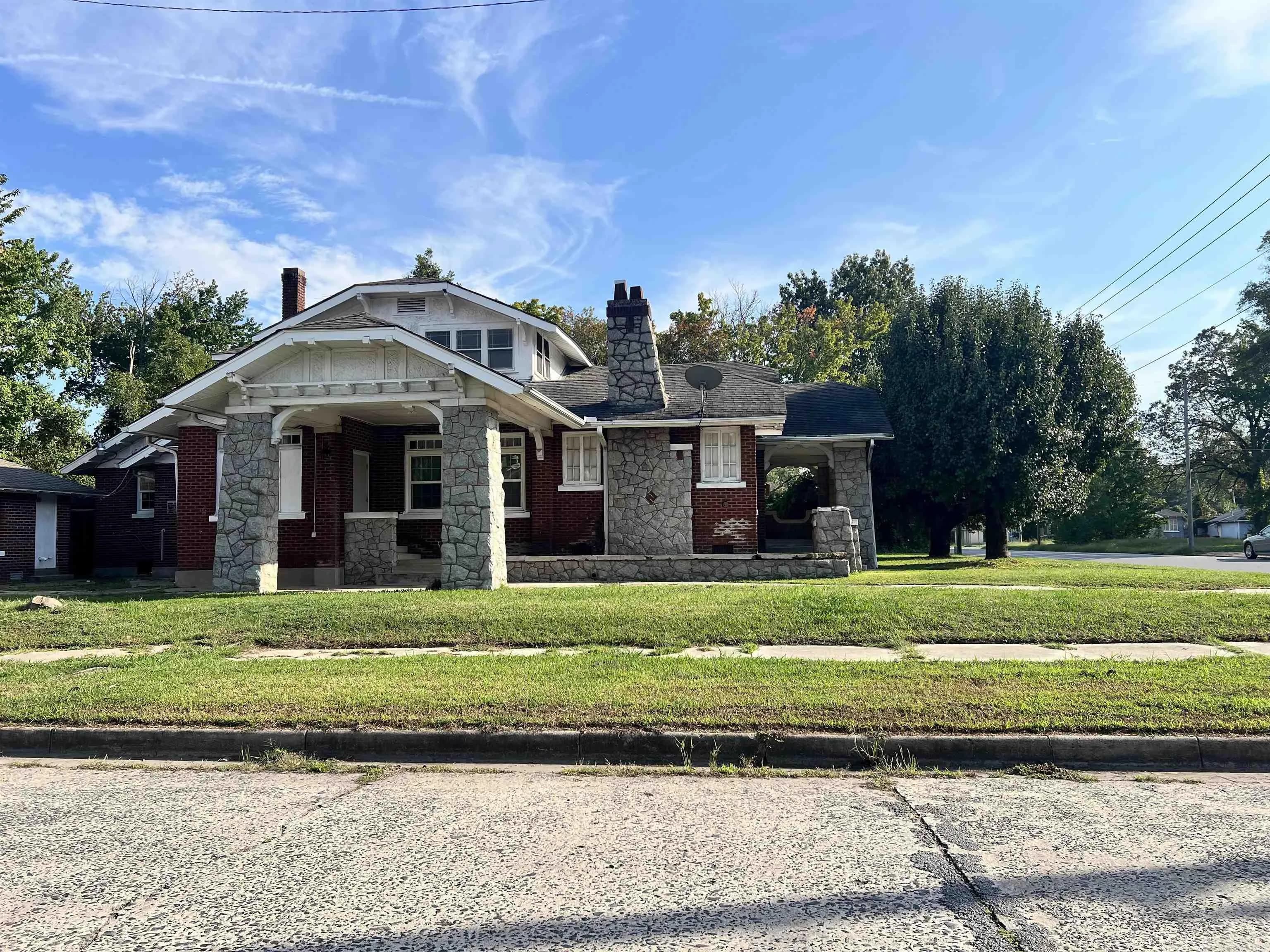 Property at 2501 S Cherry - Image 3