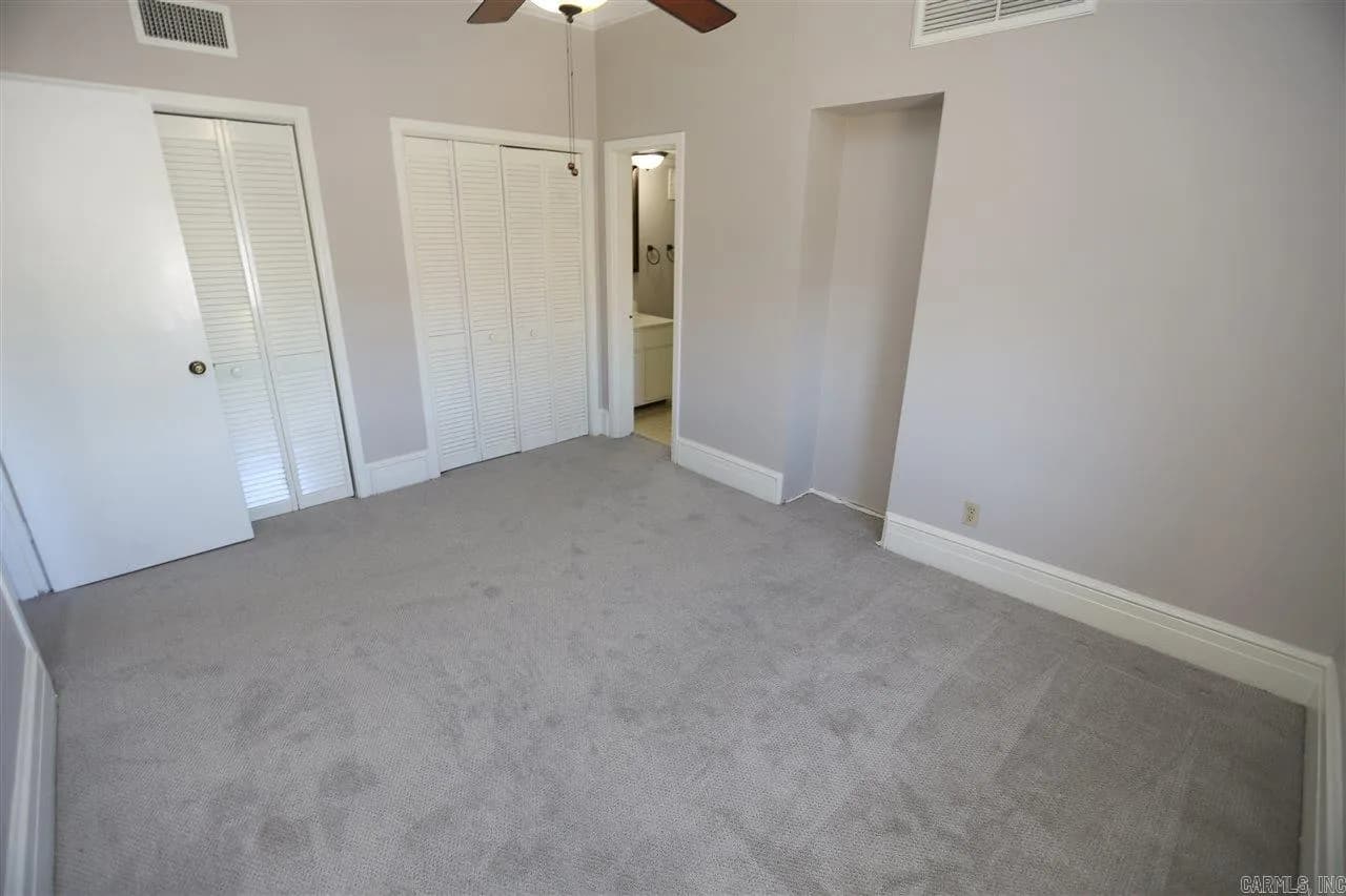 Property at 101  S. victory st. # 304 - Image 9