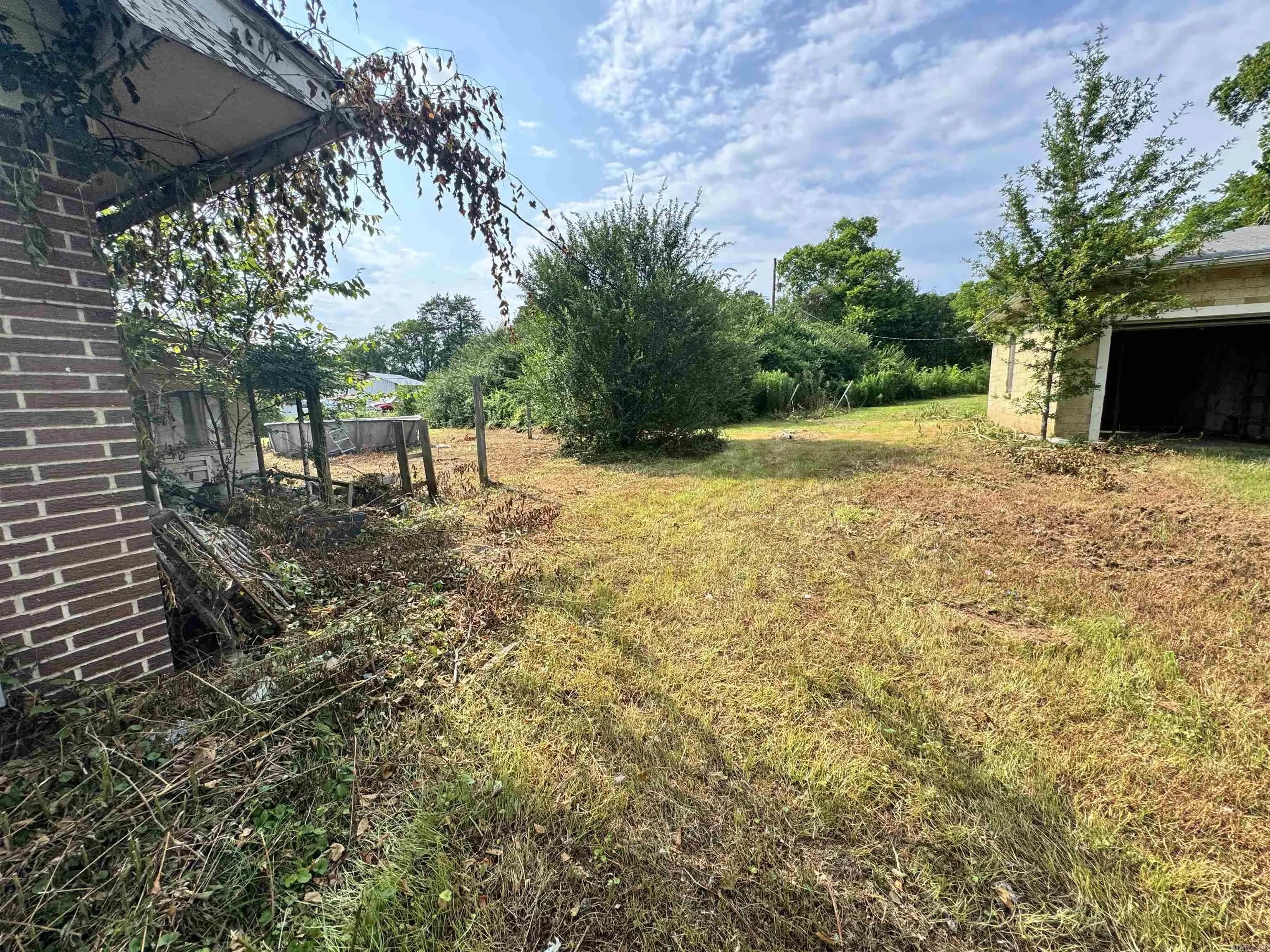 Property at 110  Morningstar - Image 11