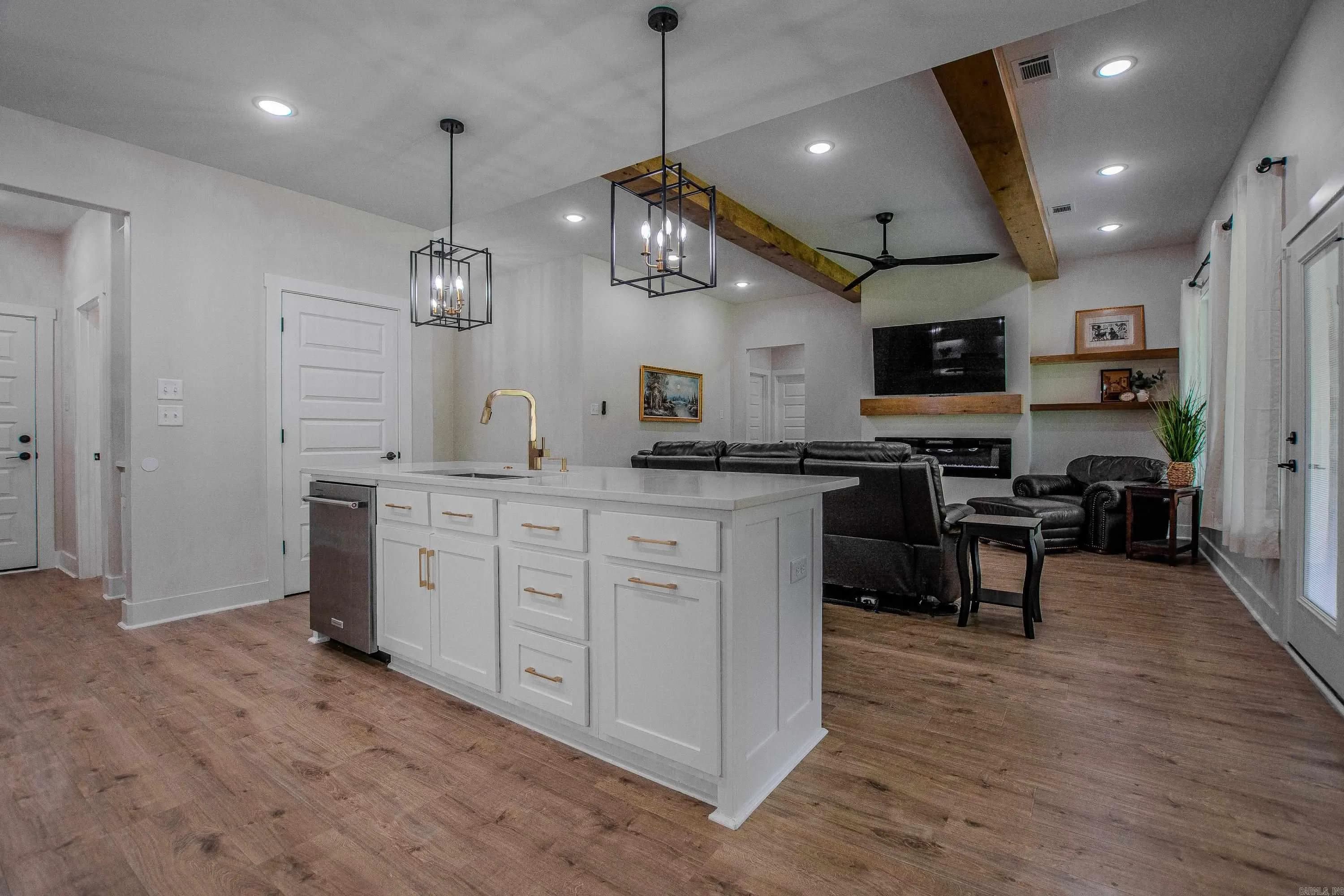 Property at 2301 E Maryland ave - Image 16
