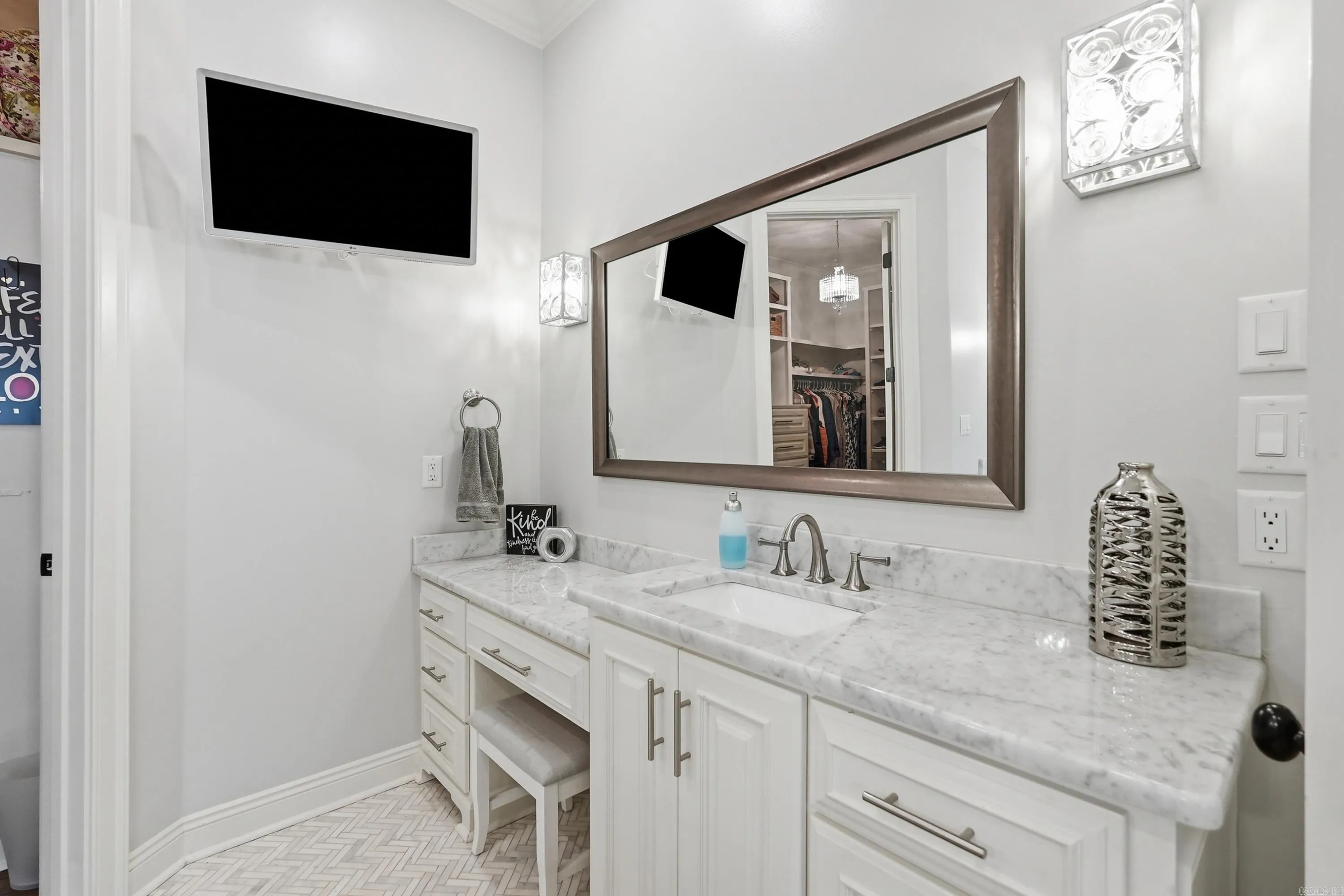 Property at 203  Ensbury - Image 26