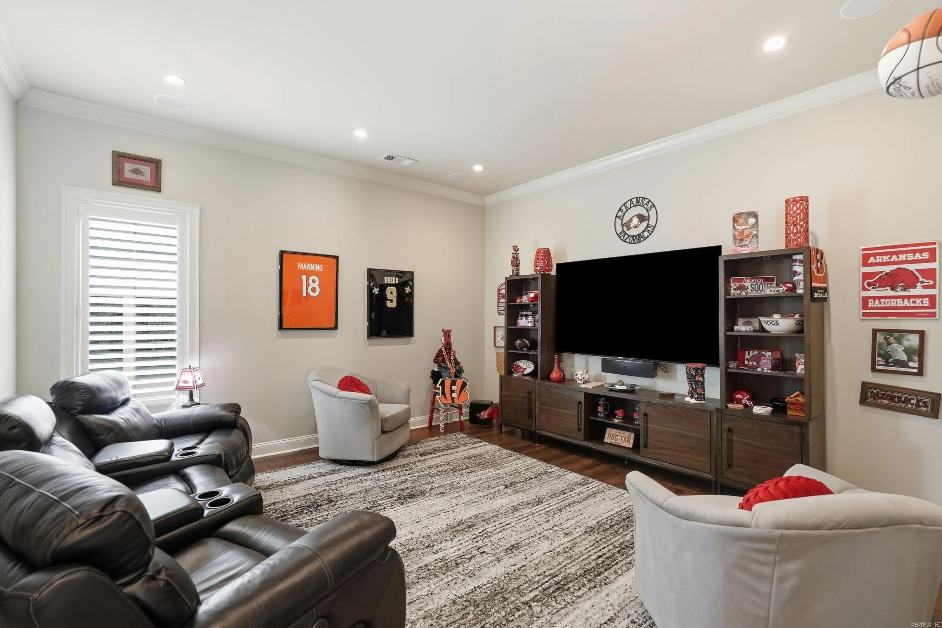Property at 203  Ensbury - Image 37