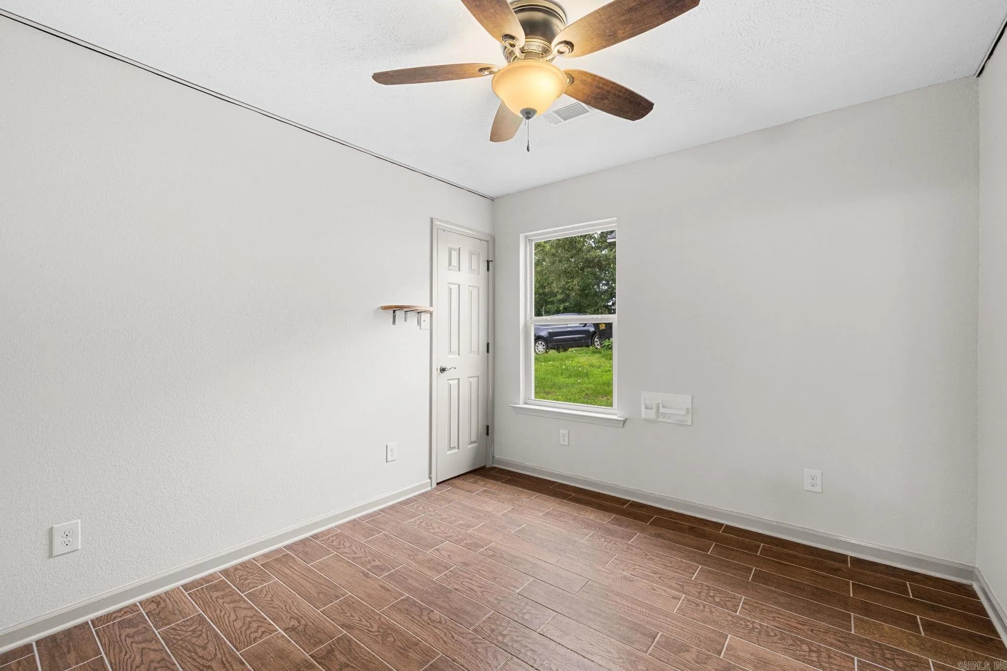 Property at 12  Sooiee - Image 26